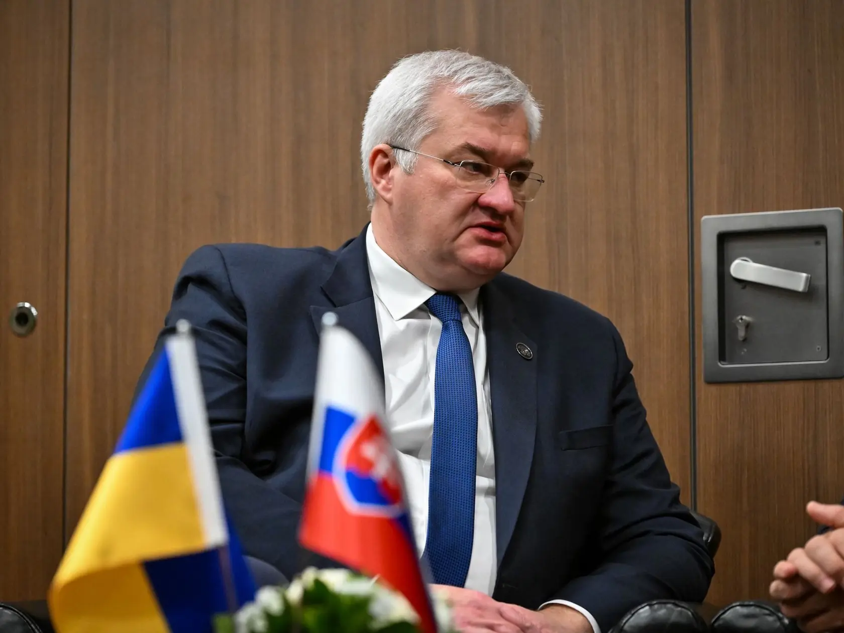 Šéf slovenskej diplomacie Juraj Blanár (Smer-SD) viedol v tureckej Antalyi bilaterálne rokovania s ukrajinským náprotivkom Andrijom Sybihom. Hlavnou témou rozhovorov boli mierové rokovania o vojne na Ukrajine, oznámilo v sobotu Ministerstvo zahraničných vecí a európskych záležitostí (MZVEZ) SR na sociálnej sieti.