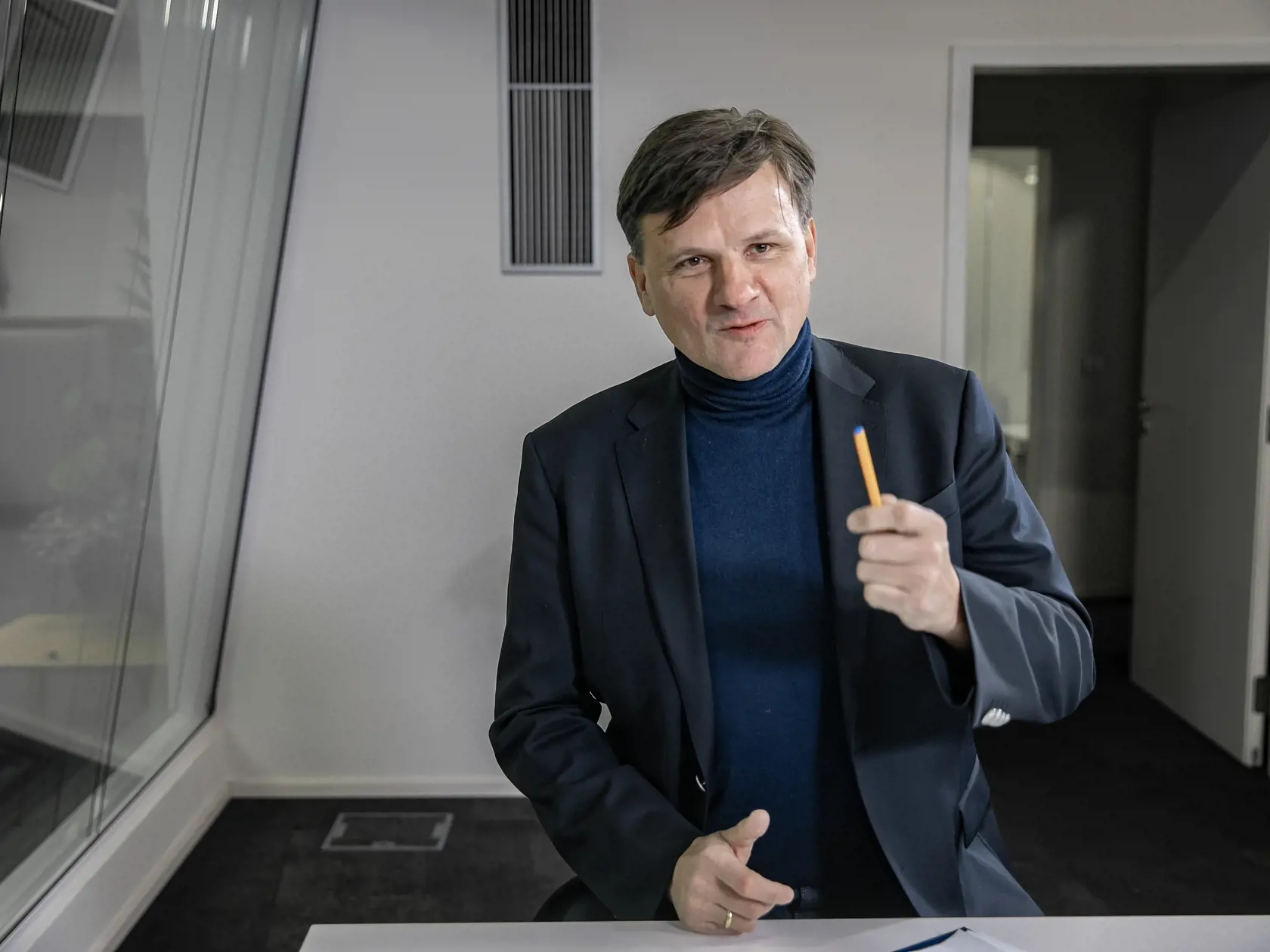 Diskusná relácia “Karty na stôl”, ktorej hosťom bol Alojz Hlina (SASKA), poslanec NR SR