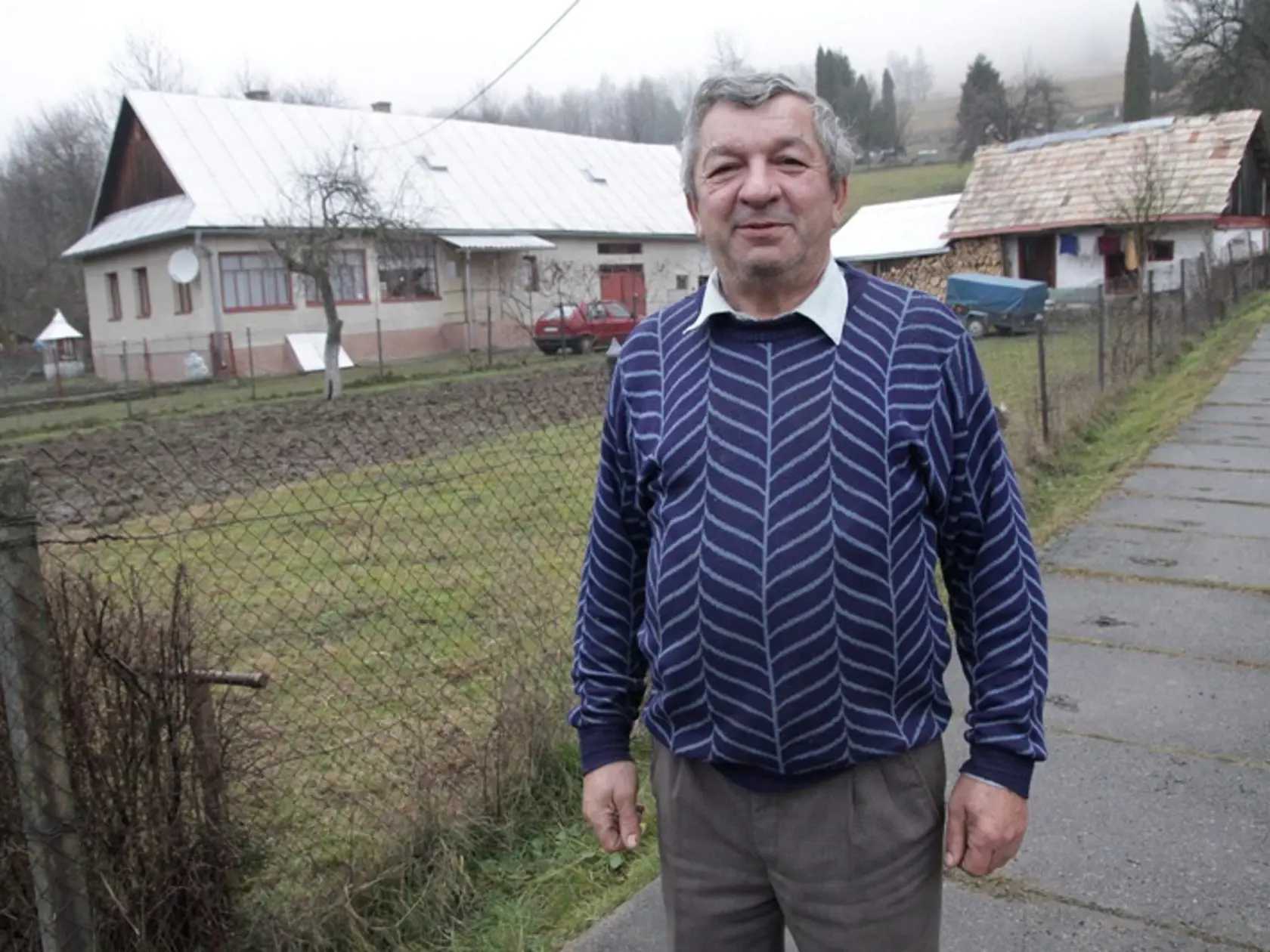 Jozef Leľo by mohol mať jednoduchší život vo Svidníku. V Havranci sa však stará o mamu.