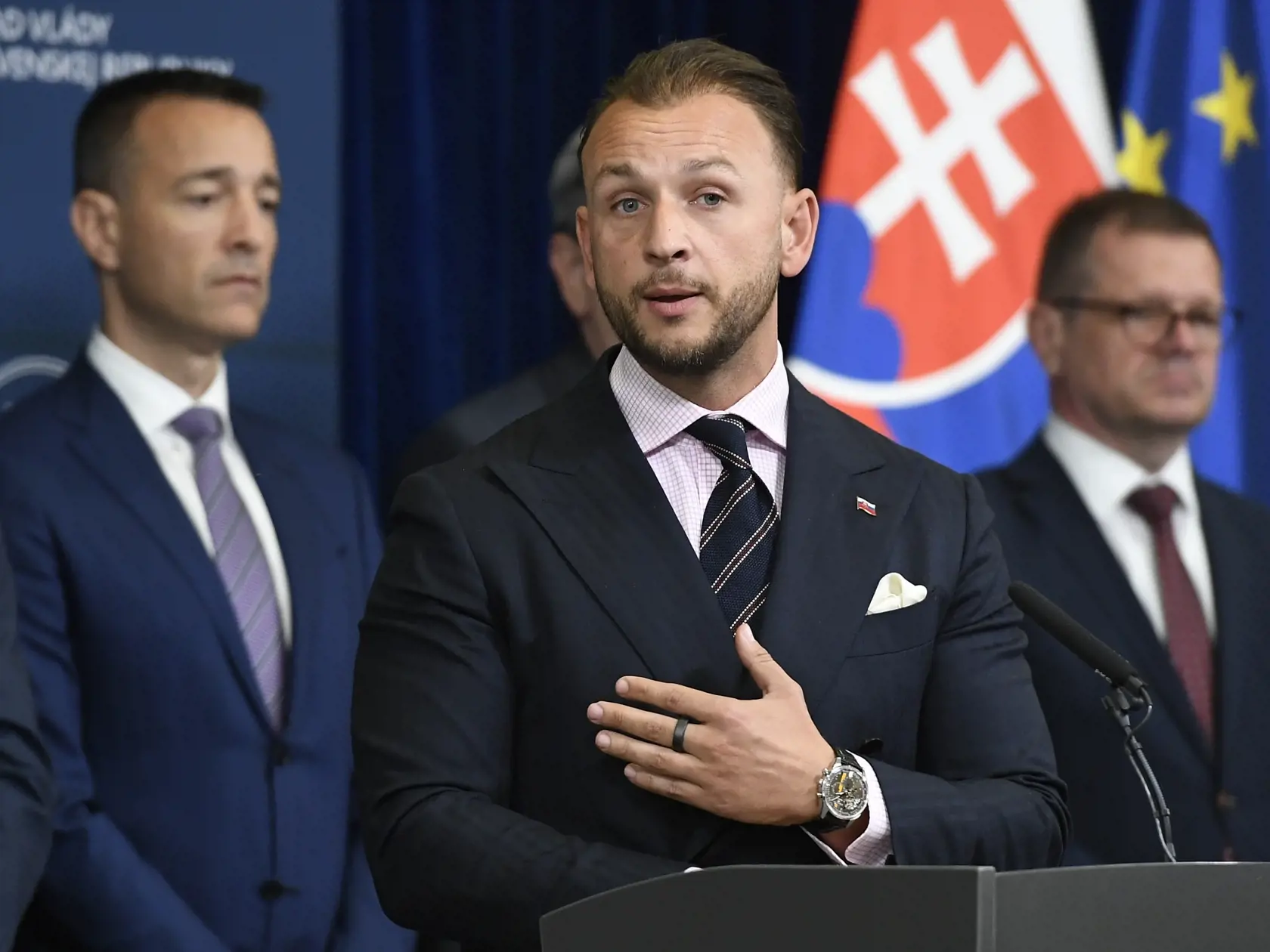 Po mimoriadnom zasadnutí bezpečnostnej rady.