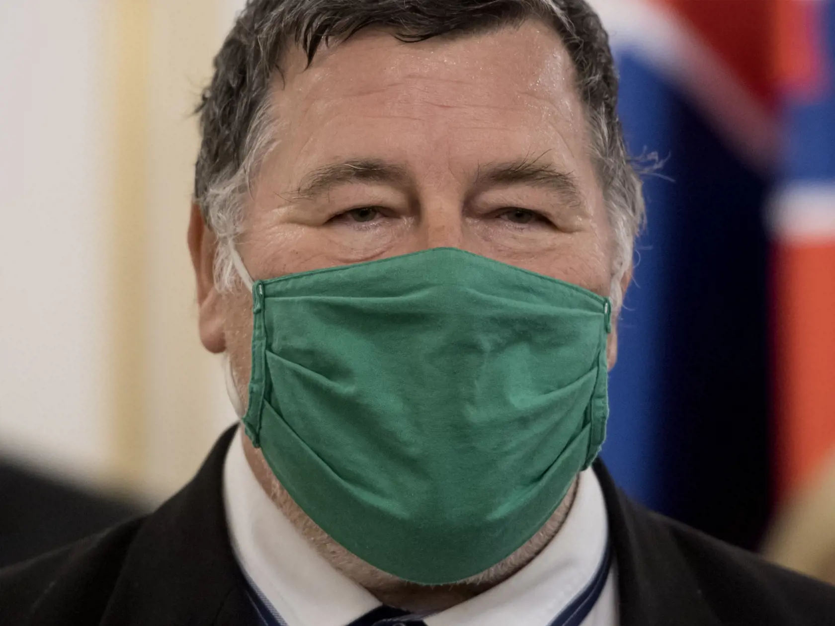 V Prezidentskom paláci sa uskutočnila tlačová konferencia prezidentky SR Zuzany Čaputovej po rokovaní s expertmi v súvislosti s aktuálnou  pandemickou situáciou a celoplošným testovaním. Na snímke Vladimír Krčméry, onkológ, infektológ a tropický lekár, prednosta Mikrobiologického ústavu Lekárskej fakulty (LK) Univerzity Komenského (UK) a rektor Vysokej  školy sv. Alžbety v Prezidentskom paláci v piatok  27. októbra 2020 v Bratislave. FOTO TASR - Martin Baumann