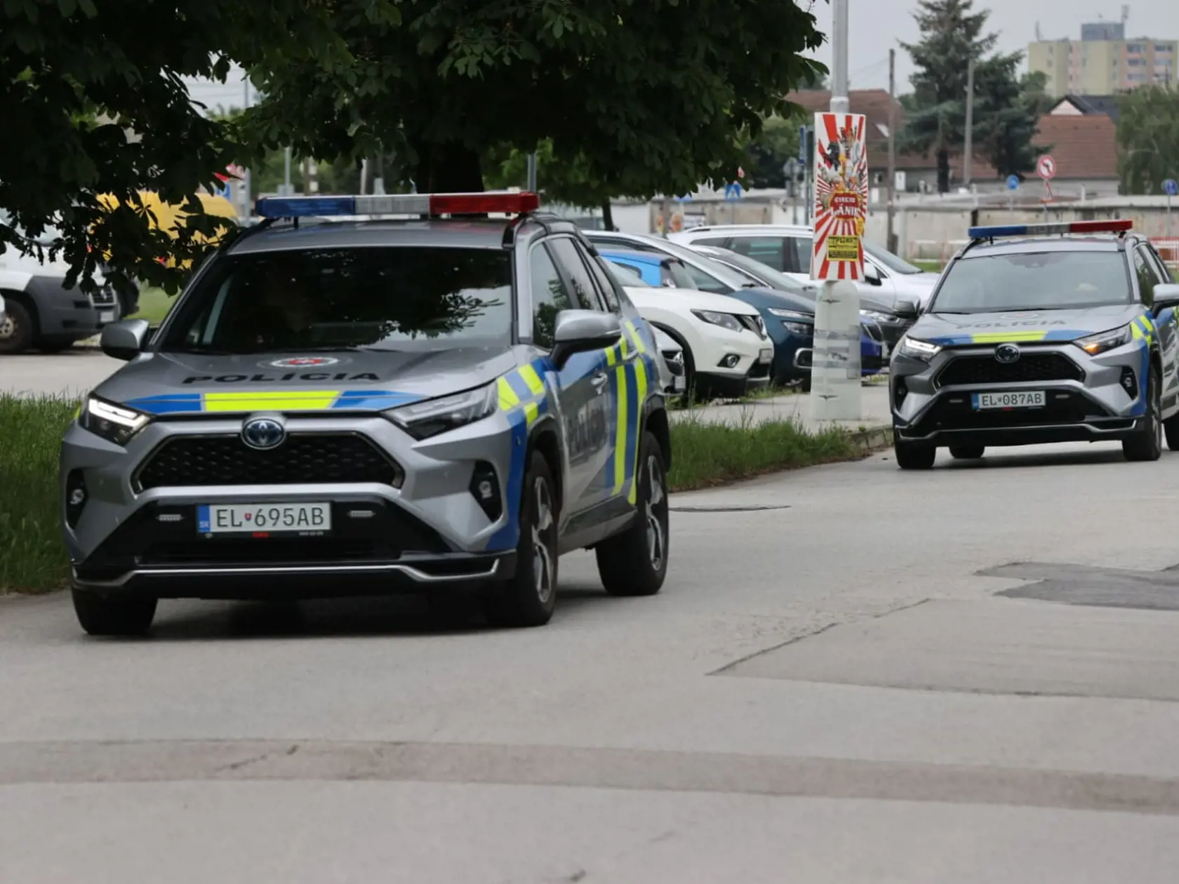 Eskorta doviezla na pojednávanie muža, ktorý strieľal na Fica.