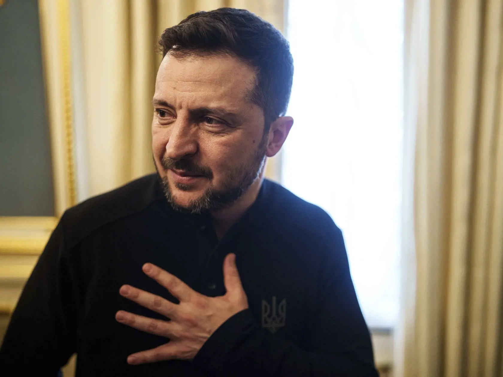 WA 8 Kyjev - Ukrajinský prezident Volodymyr Zelenskyj gestikuluje na tlačovej konferencii v Kyjeve v stredu 26. februára 2025. FOTO TASR/AP  


Ukrainian President Volodymyr Zelenskyy speaks to journalists during a press conference in Kyiv, Ukraine, Wednesday, Feb. 26, 2025. (AP Photo/Evgeniy Maloletka)