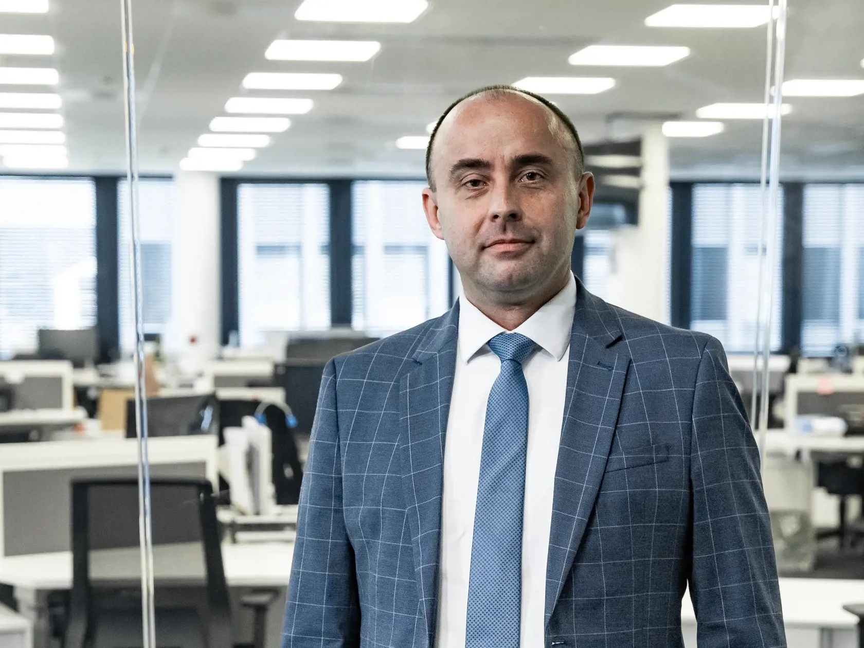 Na stretnutie má politológ Radoslav Štefančík svoj názor. „Urobil by som si test Ficom. Zúčastnil by sa Robert Fico na podobnom stretnutí, keby bol v opozícii? A vyšlo by mi, že nezúčastnil,“ hovorí.