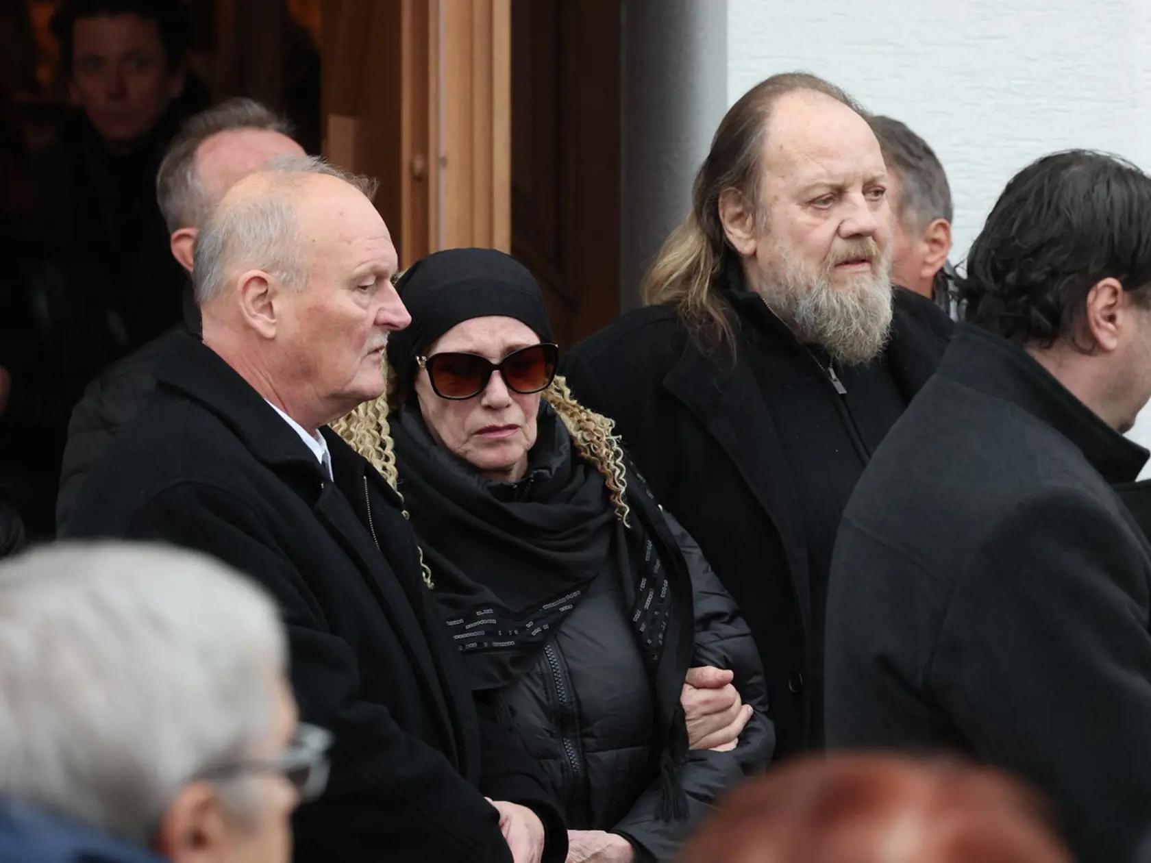Zdrvená mama Heleny Zeťovej Alena po pohrebe milovanje dcéry, ktorá zomrela po páde z okna rodinného domu štyri dni pred Vianocami.