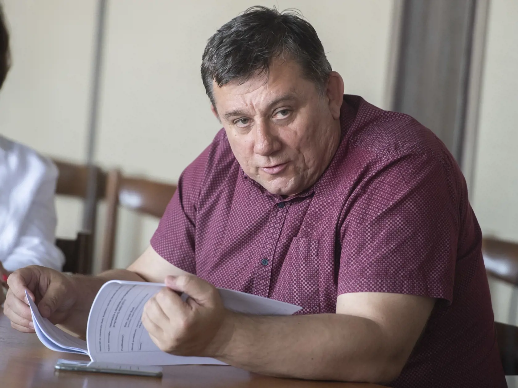 Na snímke riaditeľ sekcie programových služieb Slovenského rozhlasu RTVS Michal Dzurjanin počas rokovania Rady RTVS 16. júna 2022 v Bratislave.