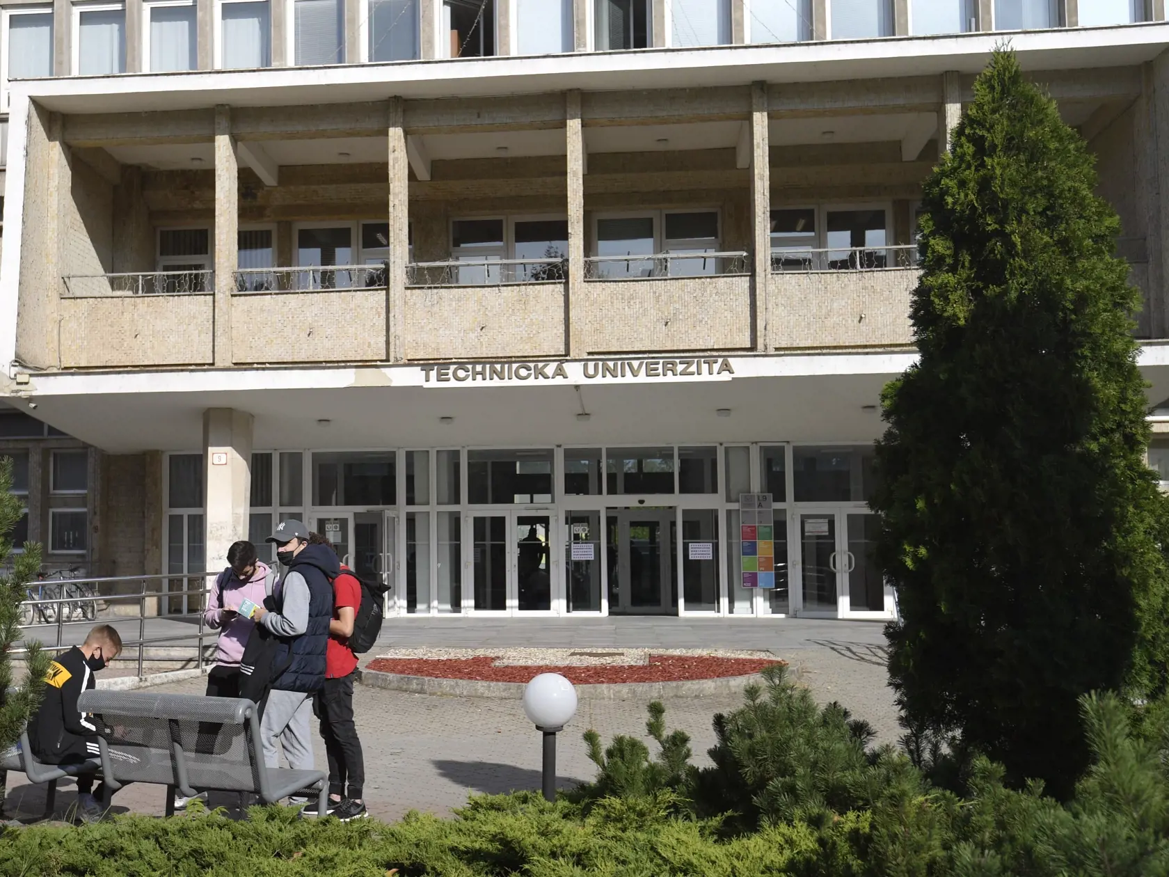 Na snímke budova Technickej univerzity Košice (TUKE) v Košiciach. (archívne foto)