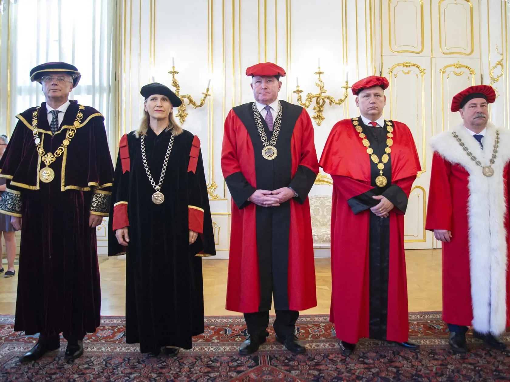 Na archívnom zábere vymenovaní rektori vysokých škôl, zľava René Bílik (Trnavská univerzita v Trnave), Mária Heinzová (Vysoká škola múzických umení v Bratislave), Stanislav Kmeť (Technická univerzita v Košiciach), Peter Kónya (Prešovská univerzita v Prešove) a Pavol Sovák (Univerzita Pavla Jozefa Šafárika v Košiciach)  v Prezidentskom paláci v Bratislave 26. júna 2019. FOTO TASR - Jakub Kotian