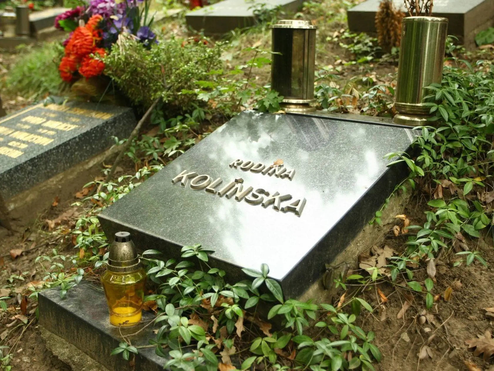 Speváčka Zora Kolínska († 60) zomrela presne pred 20 rokmi - 17. júna 2002. Na snímke jej hrob.