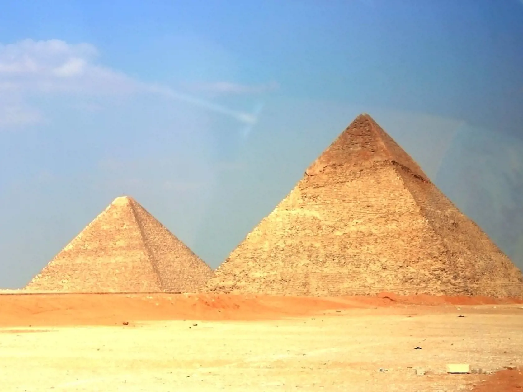 Pyramídy nepostavili mimozemšťania, ale ľudia z mäsa a kostí.
