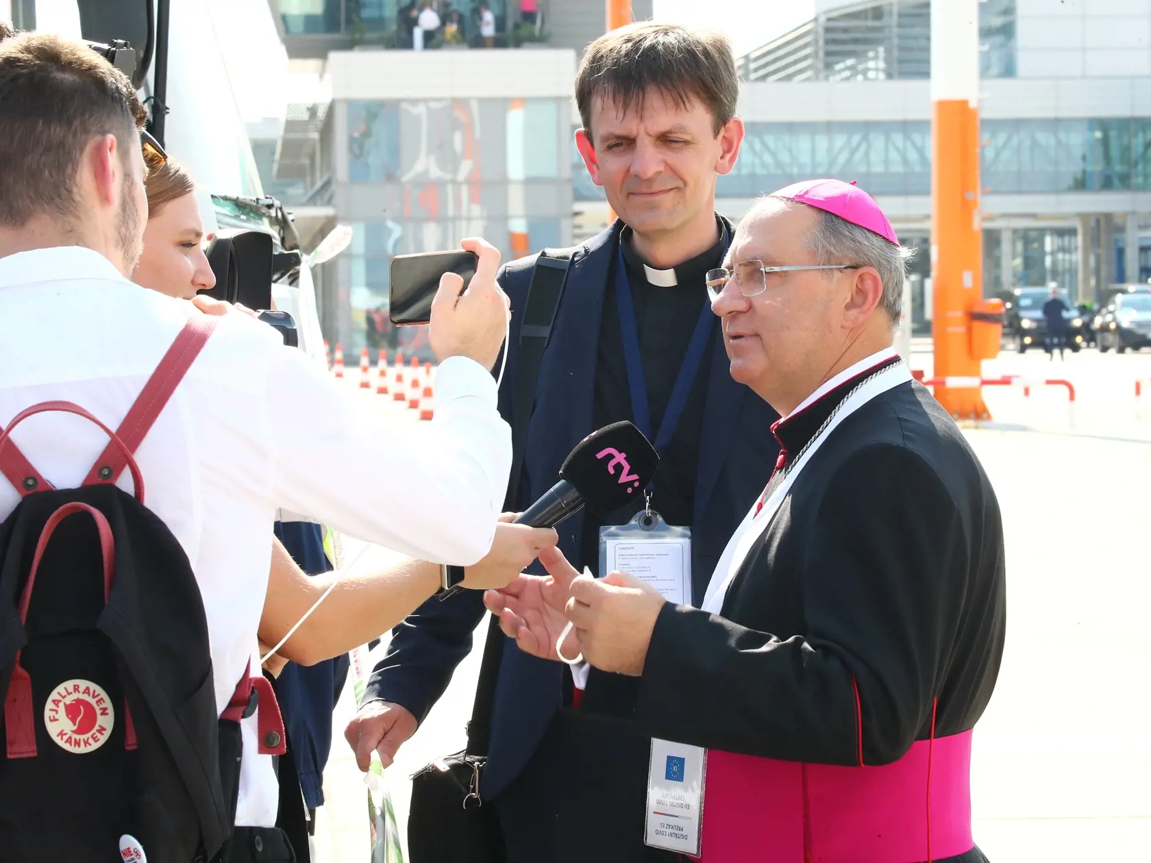 Príchod pápeža Františka sa nezadržateľne blíži.