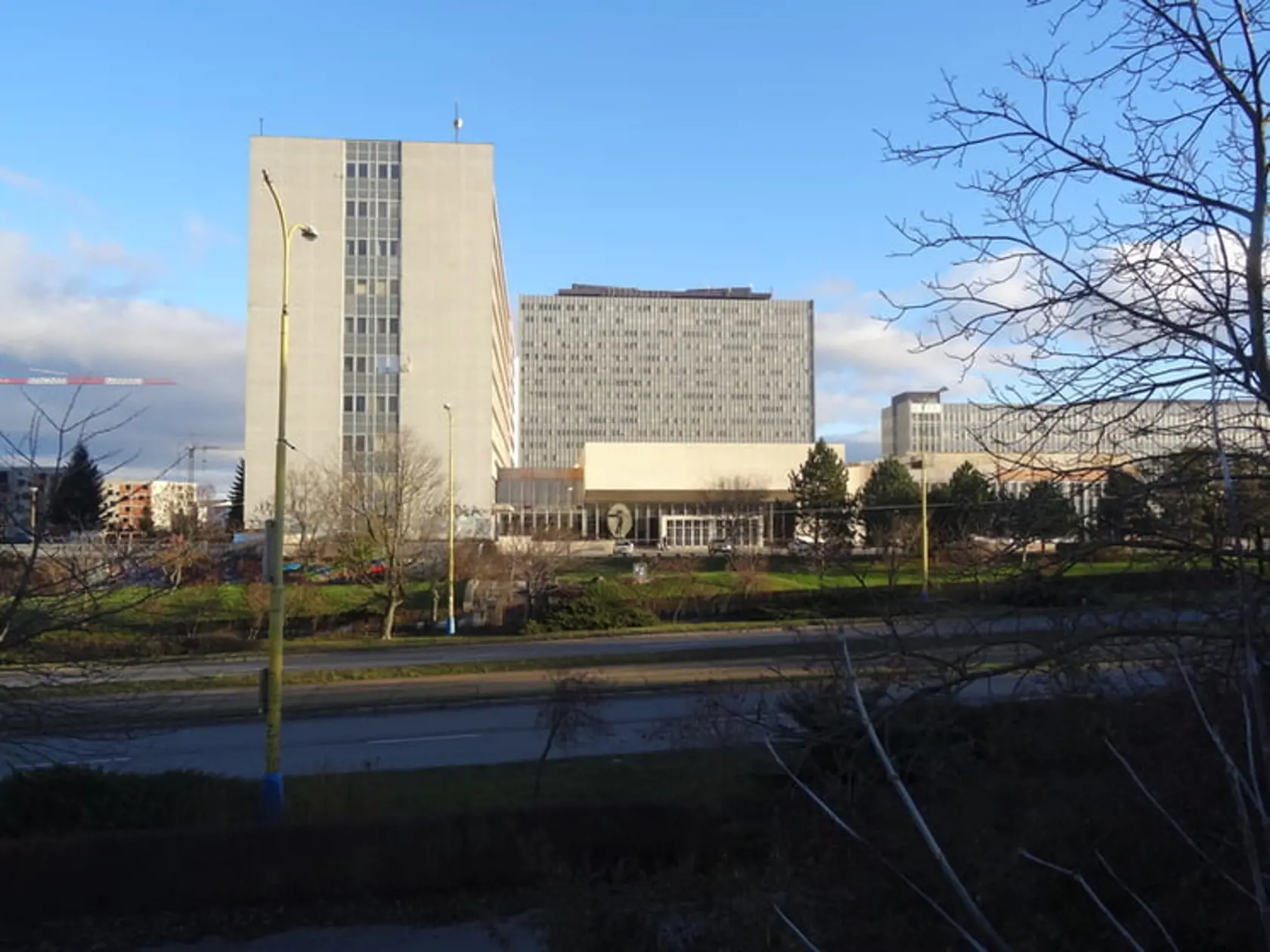 Lekárska fakulta UPJŠ v Košiciach a UNLP.