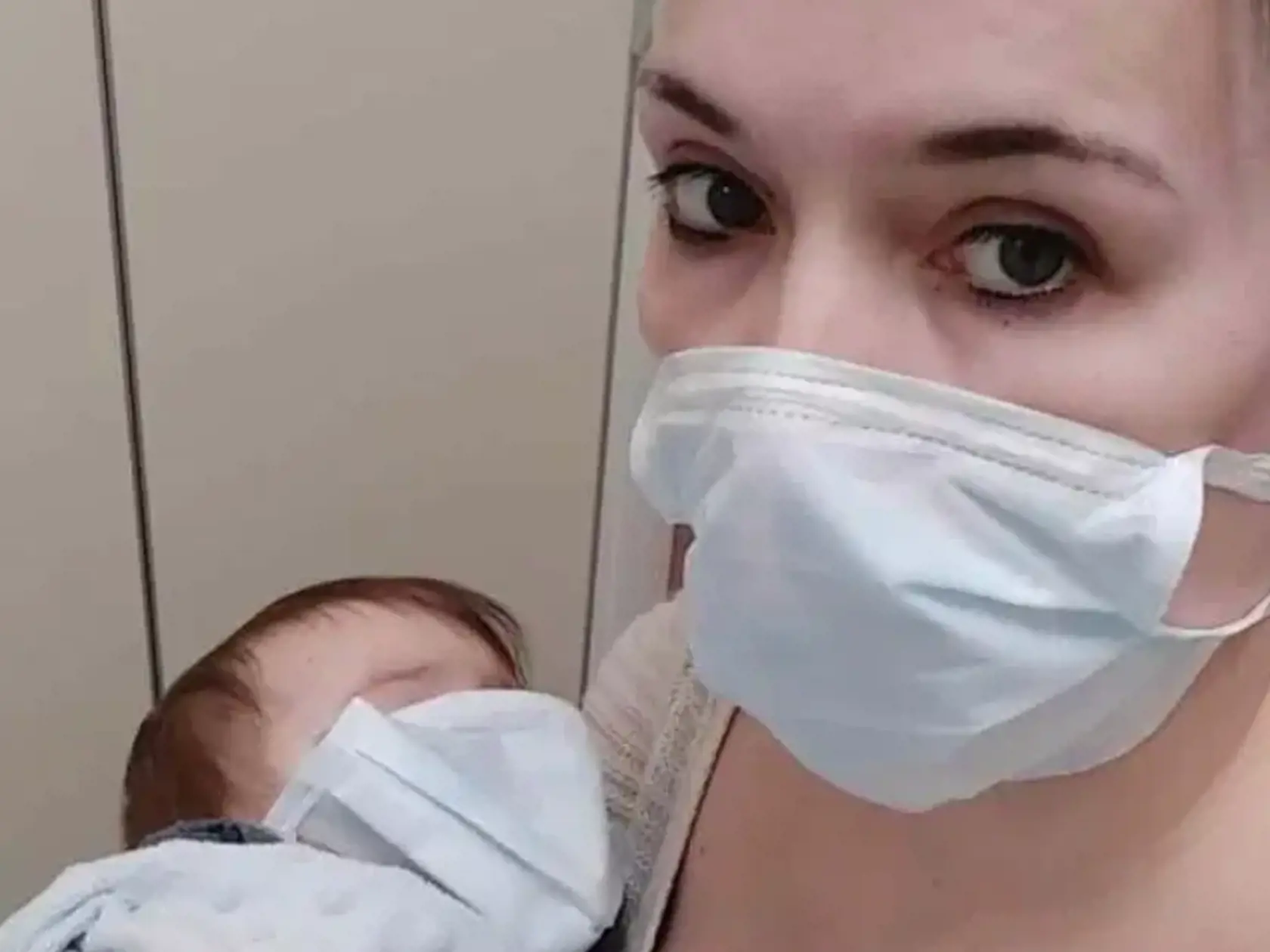 Najmladším nakazeným človekom koronavíruusom v Británii je podľa všetkého len 8-mesačný chlapček.