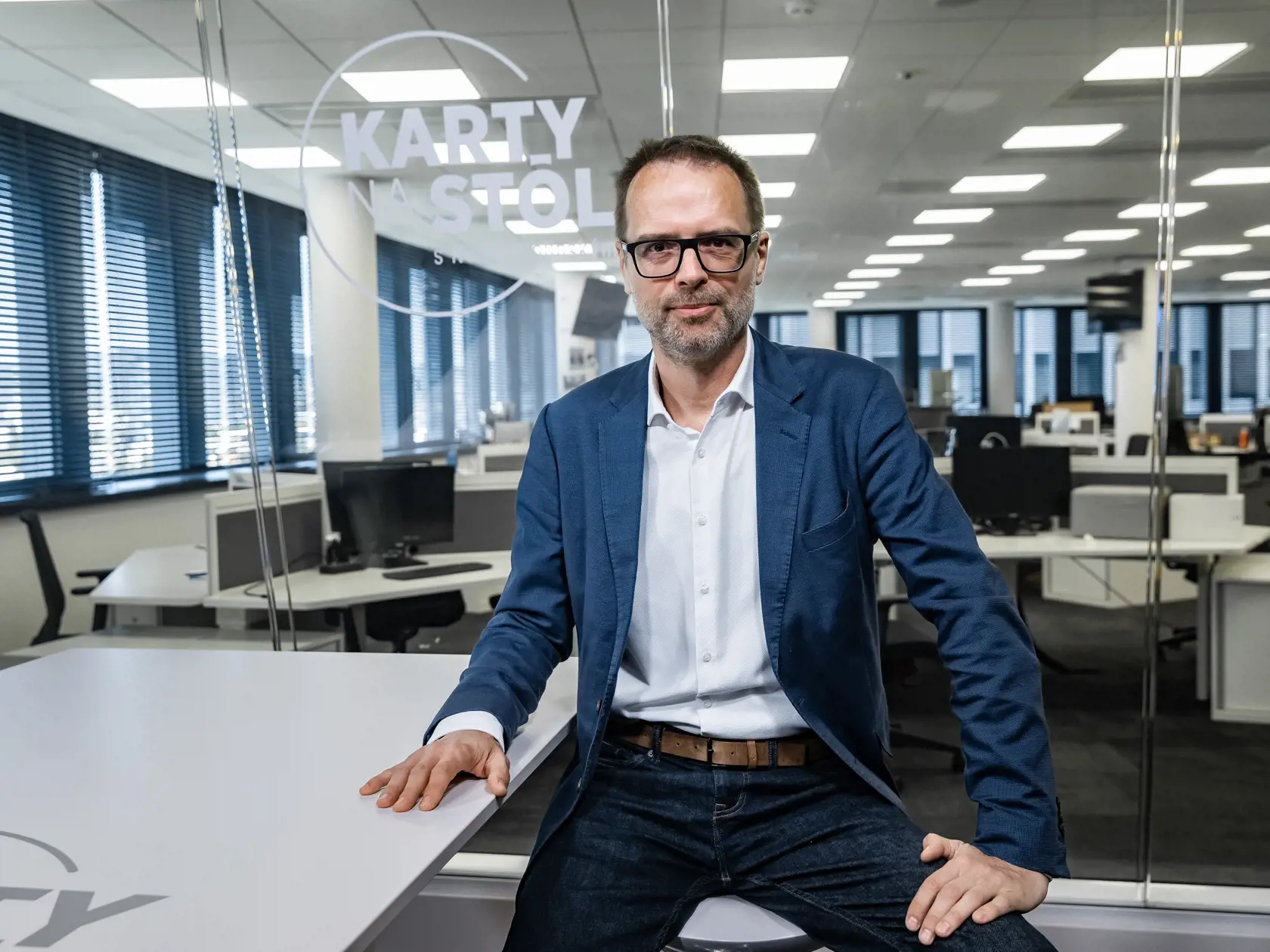 Tímlíder pre zdravotníctvo strany SaS Tomáš Szalay v štúdiu Plus JEDEN DEŇ. Pôsobí aj ako hlavný lekár Bratislavského samosprávneho kraja. Dlhodobo sa venuje zdravotnícky analýzam a systémom riadenia.