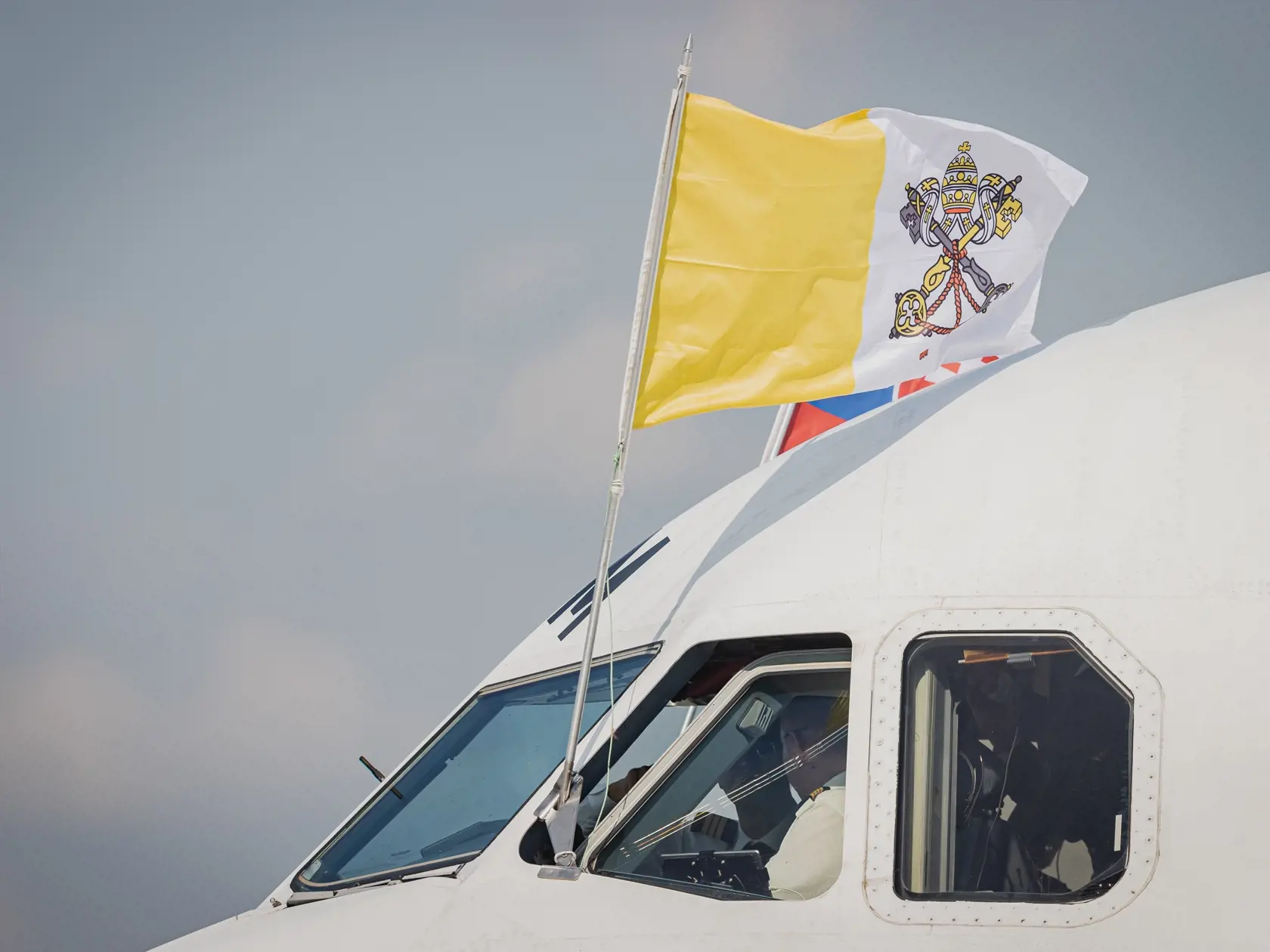 Pápež František priletel v nedeľu 12.9. 2021 na štvordňovú návštevu Slovenskej republiky.