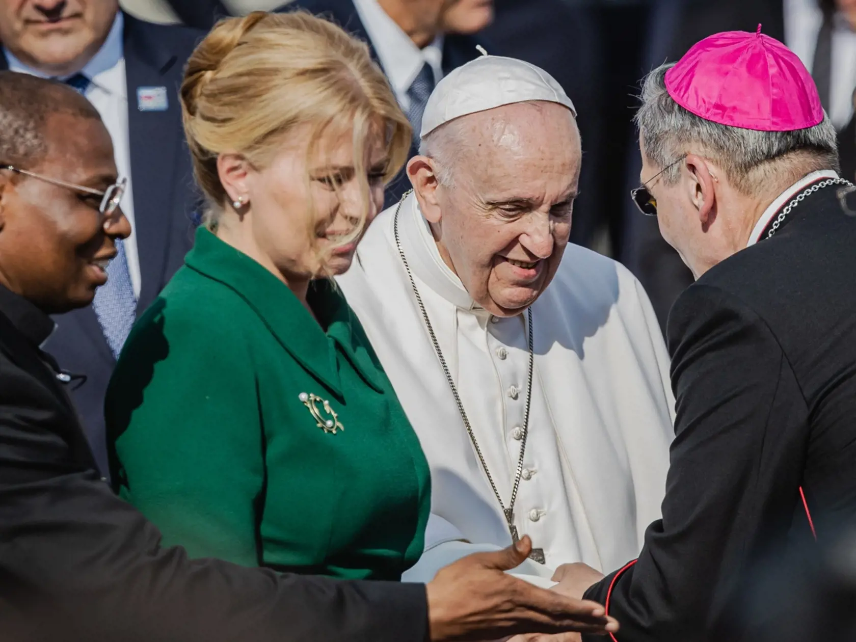 Pápež František priletel v nedeľu 12.9. 2021 na štvordňovú návštevu Slovenskej republiky. Na snímke je pápež František, vlastným menom Jorge Mario Bergoglio a prezidentka Zuzana Čaputová.