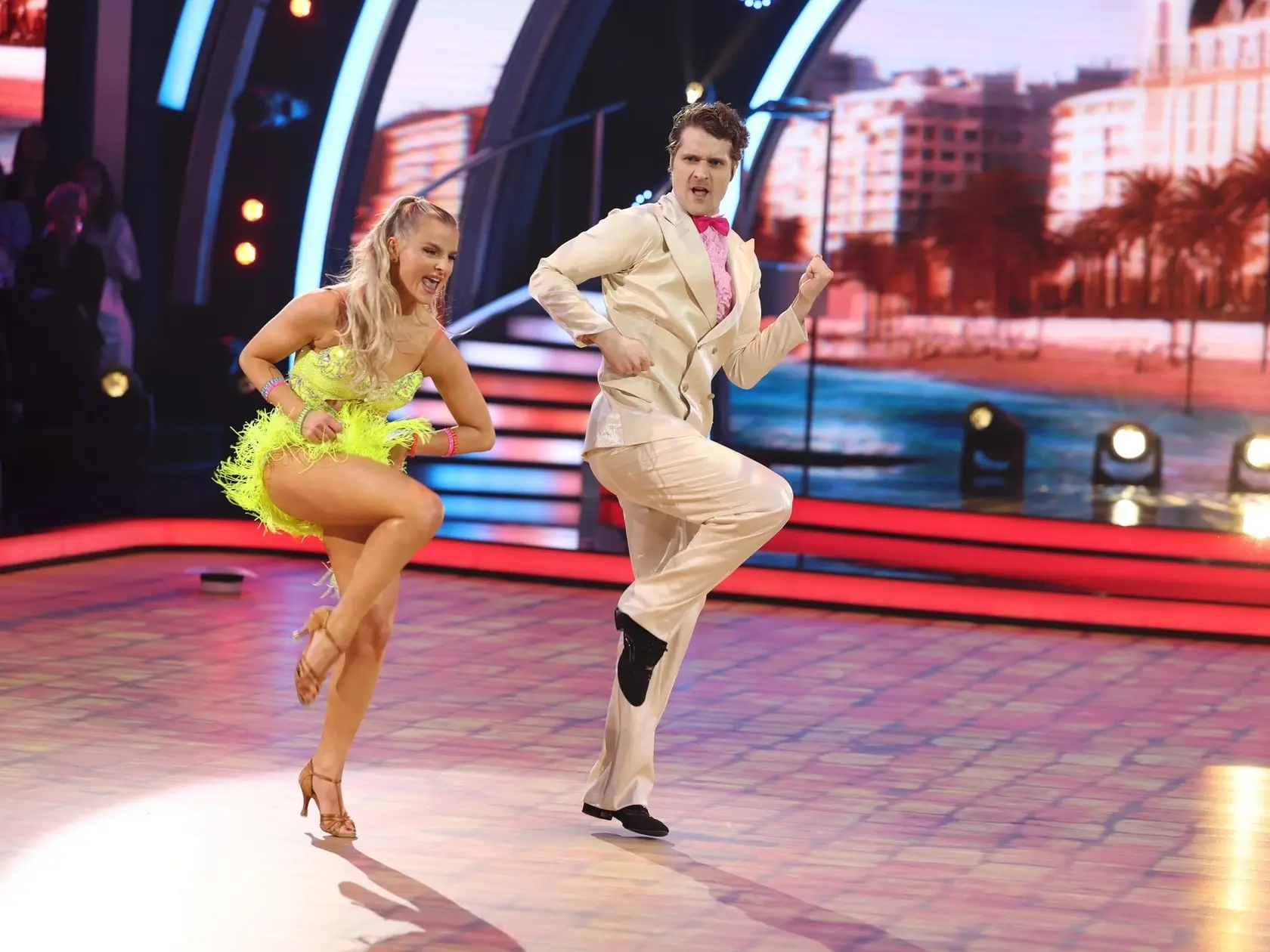 Šieste kolo Let's Dance. Na snímke Marek Rozkoš a Natália Horváthová.