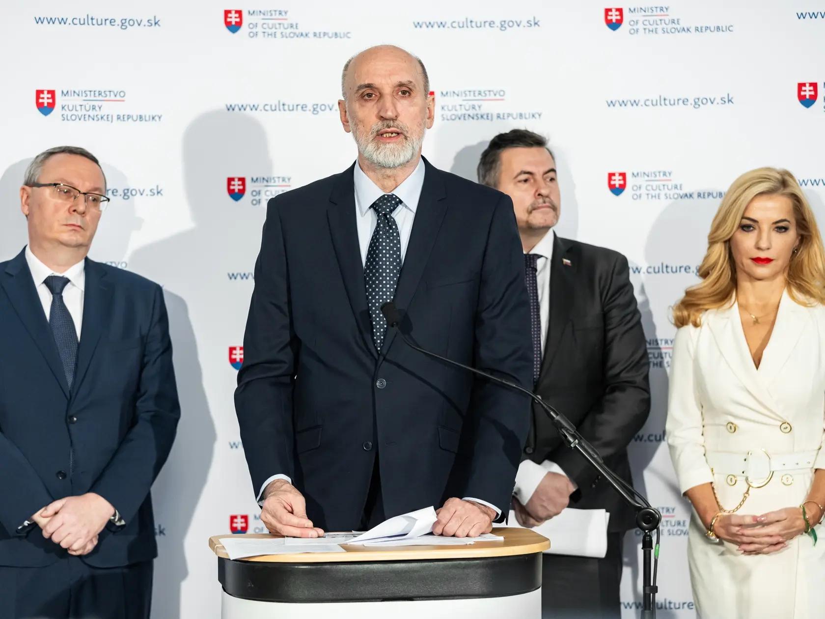 Tlačová konferencia Ministerstva kultúry SR k výsledkom auditu v Slovenskej národnej galérii. Na snímke Jaroslav Niňaj.