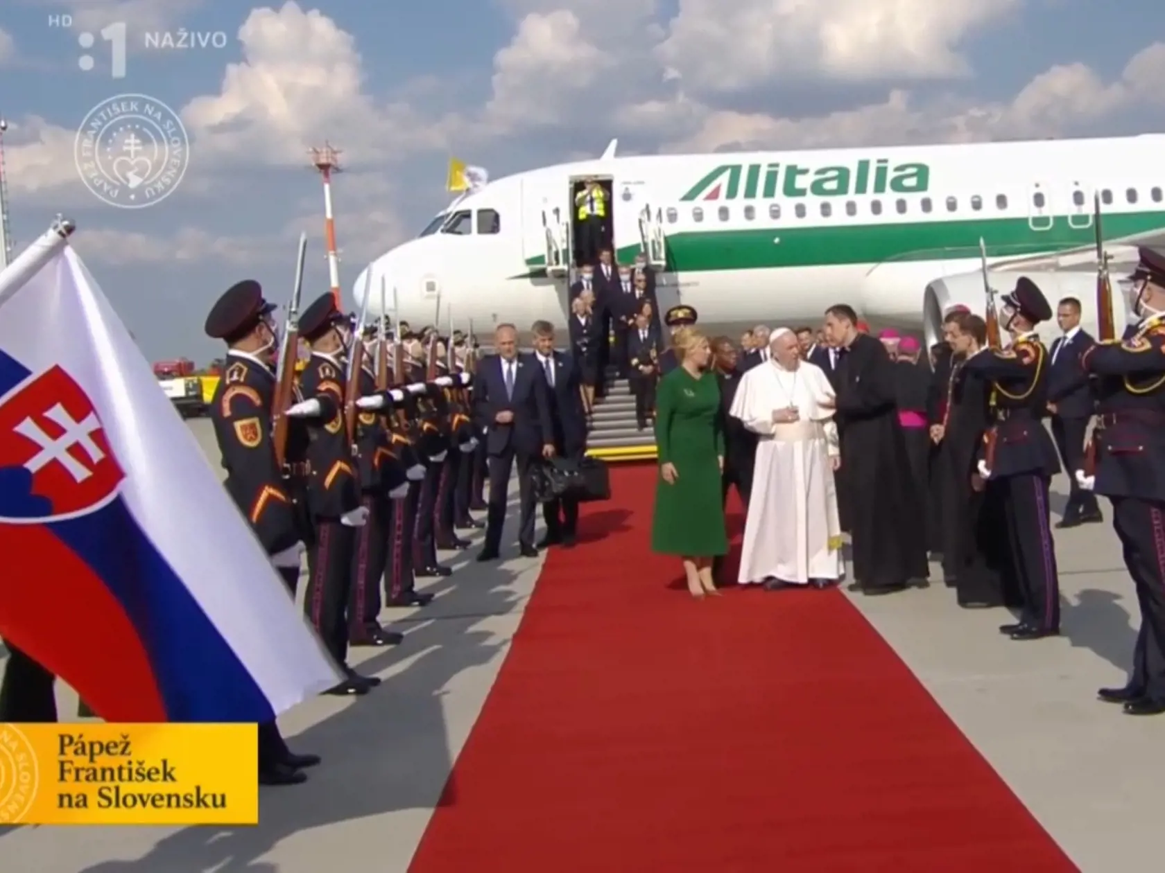 Prílet pápeža Františka na letisko v Bratislave