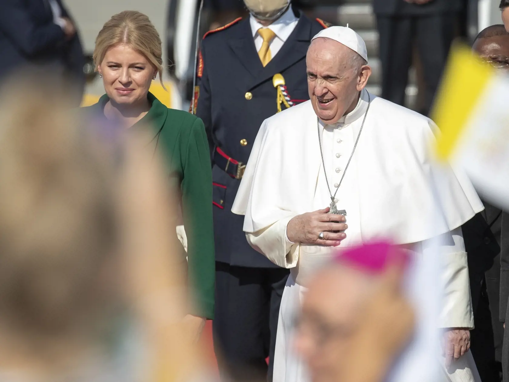 Prílet pápeža Františka na letisko M.R. Štefánika v Bratislave pri príležitosti trodňovej apoštolskej návštevy Slovenska. 