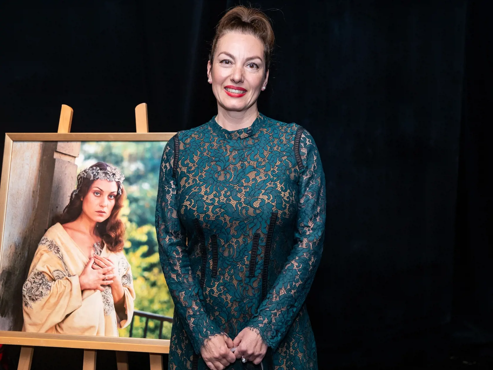 Malá spomienka na herečku -  Soňa Valentová v SND. Na snímke je Katarína Hasprová.