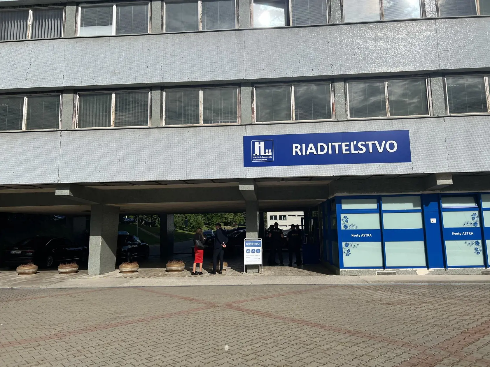 Fica operovali vo Fakultnej nemocnici s poliklinikou F.D. Roosevelta v Banskej Bystrici.