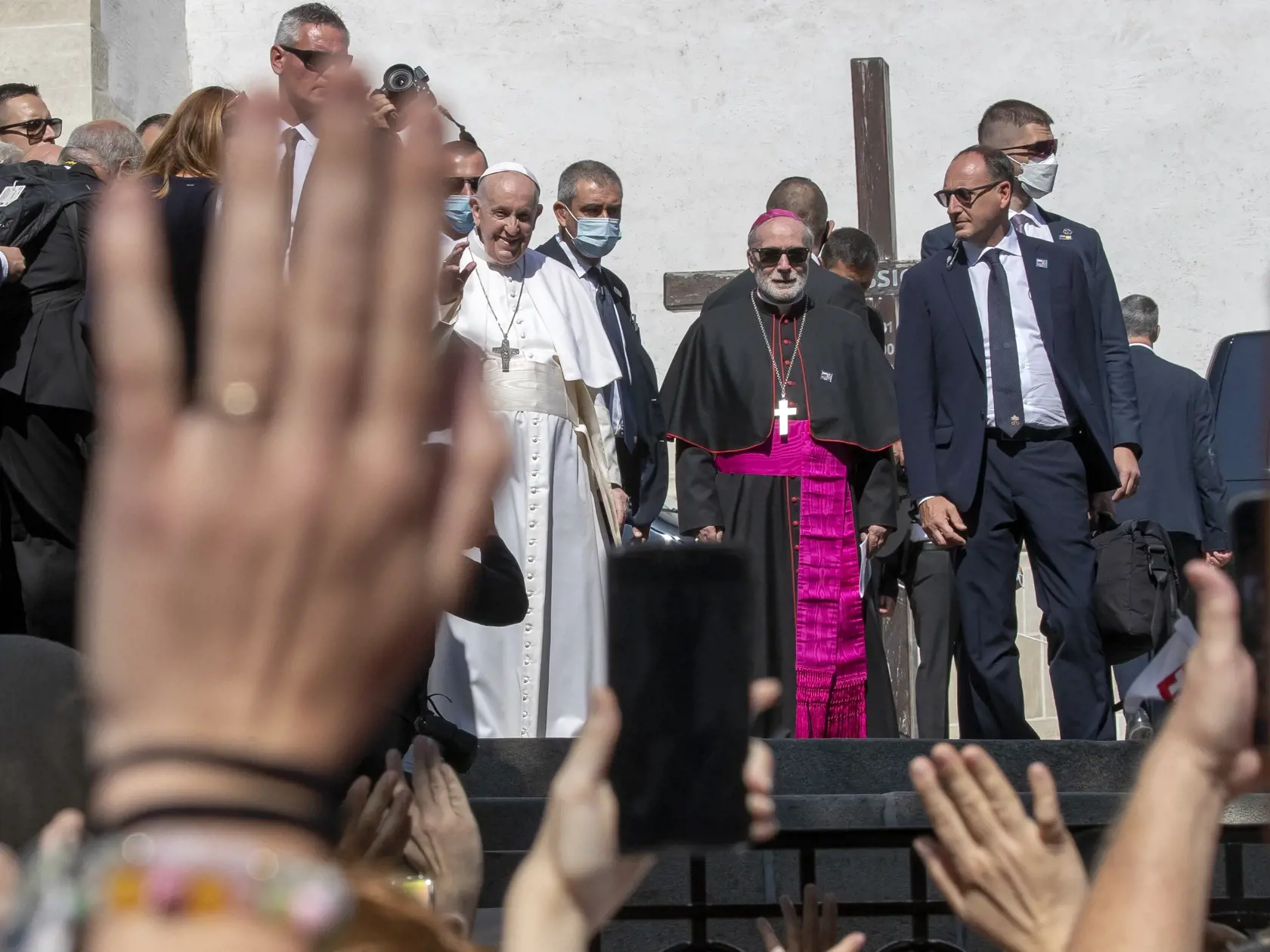 Pápež František sa počas svojej trodňovej apoštolskej návštevy Slovenska stretol v bratislavskom Dóme svätého Martina Čaputovou s predstaviteľmi cirkvi.