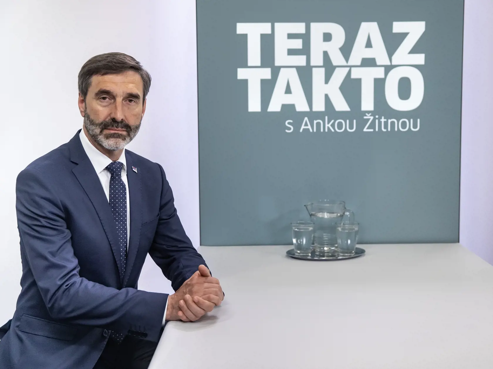 Juraj Blanár potvrdil, že momentálne Robertovi Ficovi nehovoria detaily o situácii.