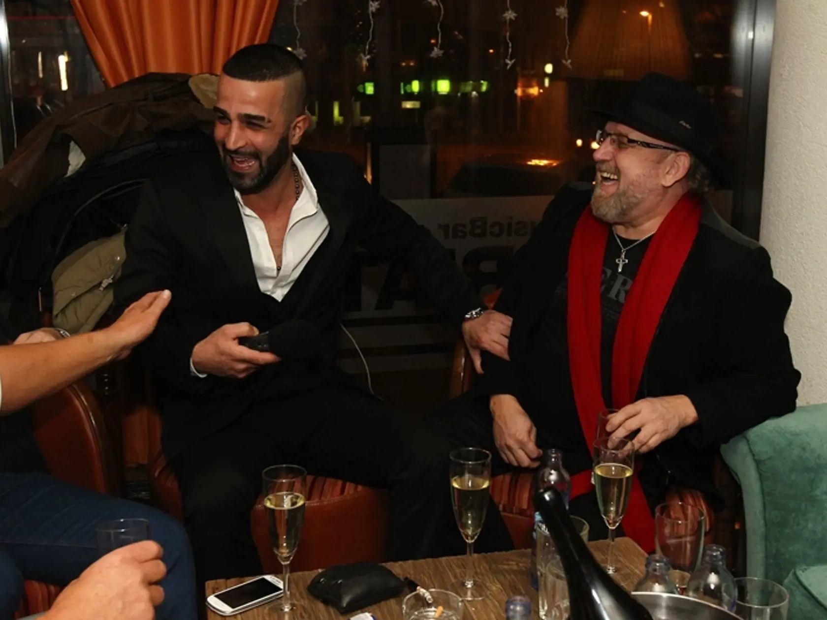 Kali a Mike z Mafia Corner predstavili spoločnú pieseň: Prišiel aj farmár Reza či Jozef Oklamčák