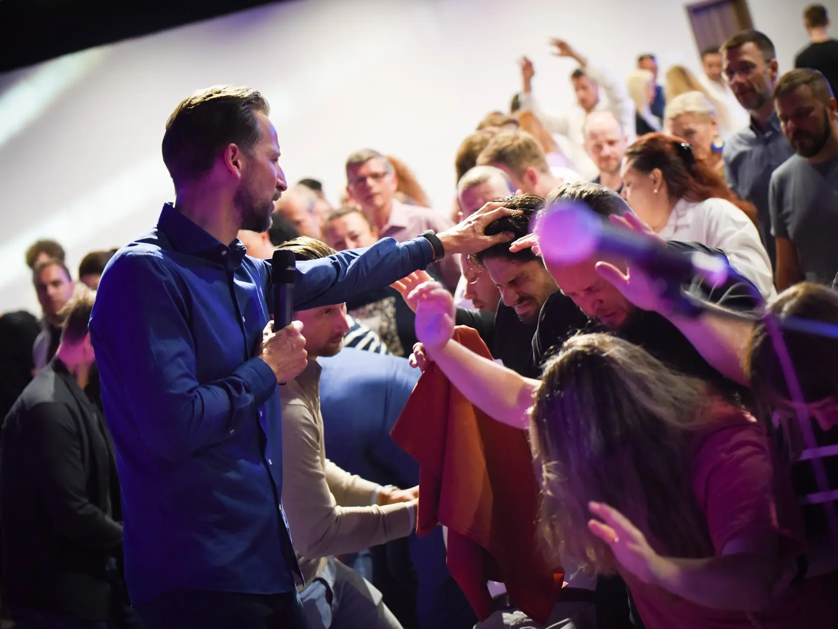 Pastor prenášal božiu silu aj na Adriána Bartalosa.