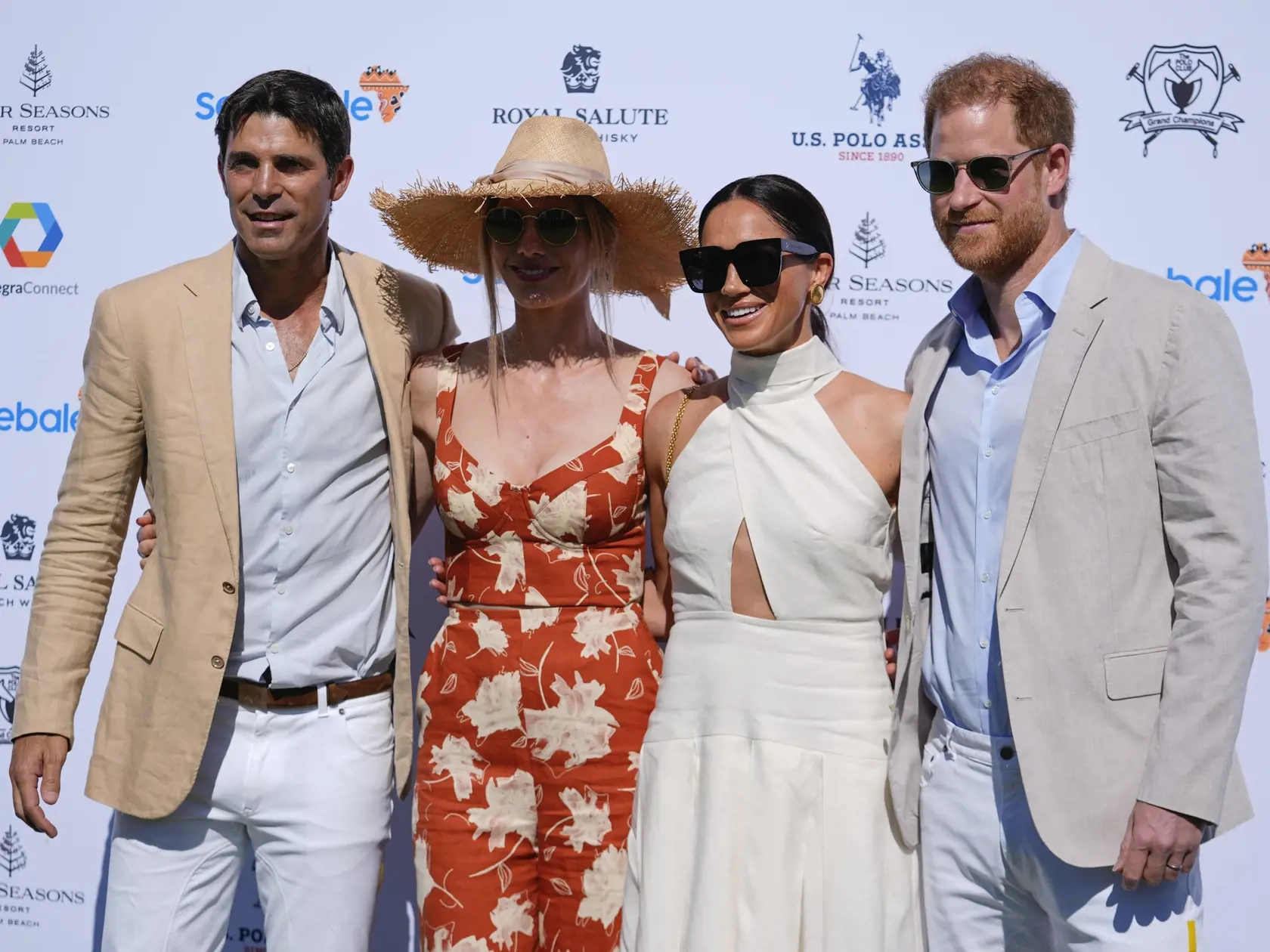 Idylickú reklamu na American Riviera Orchard v nádhernom dome a Meghan v kuchyni variacu dobroty čoskoro vystriedala poriadne ostrá kritika. Verejnosť sa začala obúvať predovšetkým do jej džemov. "Jedinou muchou je Meghanina nová internetová značka American Riviera Orchard. Meghan sa rozplakala, keď bola značka uvedená na trh a jej nový džem bol extrémne vysmiaty za to, že je vraj drahý a nie je ničím výnimočný," prezradil kráľovský expert a autor Tom Quinn.