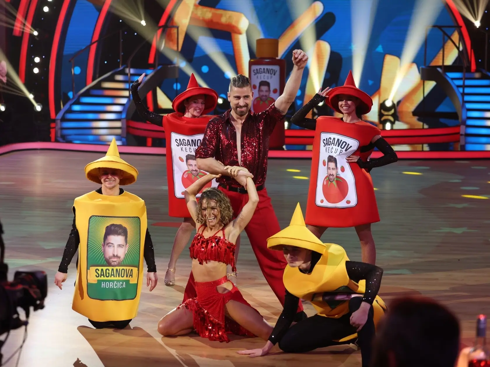 Siedme kolo Let's Dance. Na snímke Peter Sagan a Dominika Rošková.