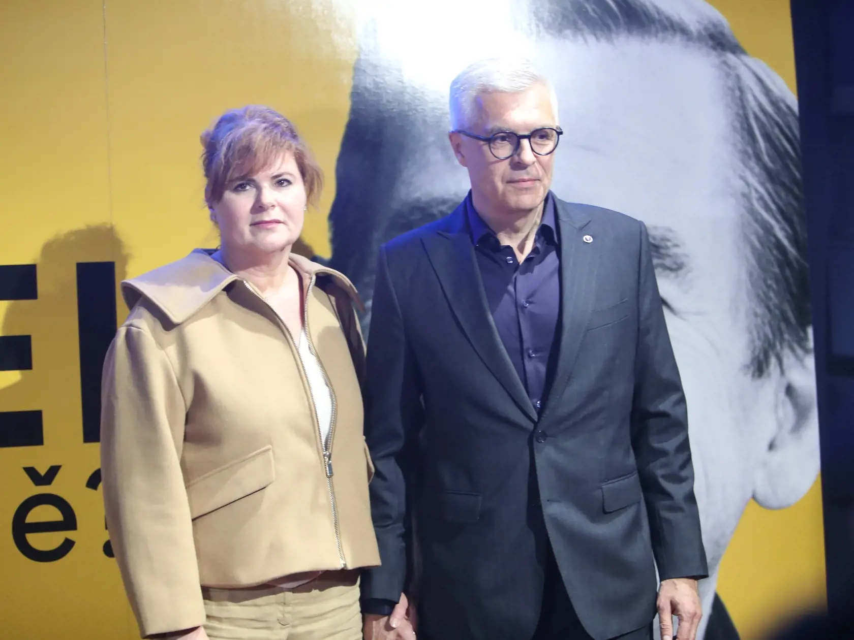 Ivan Korčok s manželkou na premiére