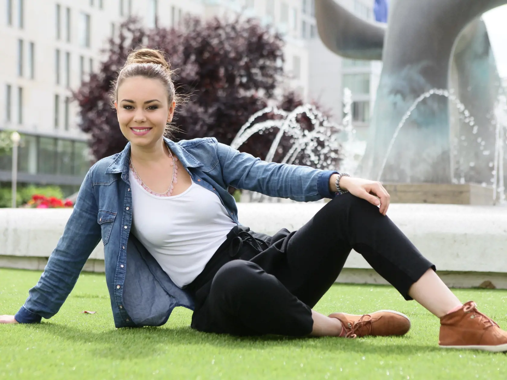 Dominika Kavaschova, herečka,
