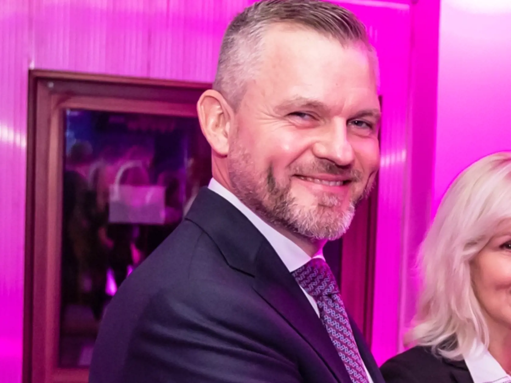 V Iuvente sa konala premiéra muzikálu Vyznanie. Na snímke je bývalý premiér Peter Pellegrini a poslanec Erik Tomáš s manželkou. 