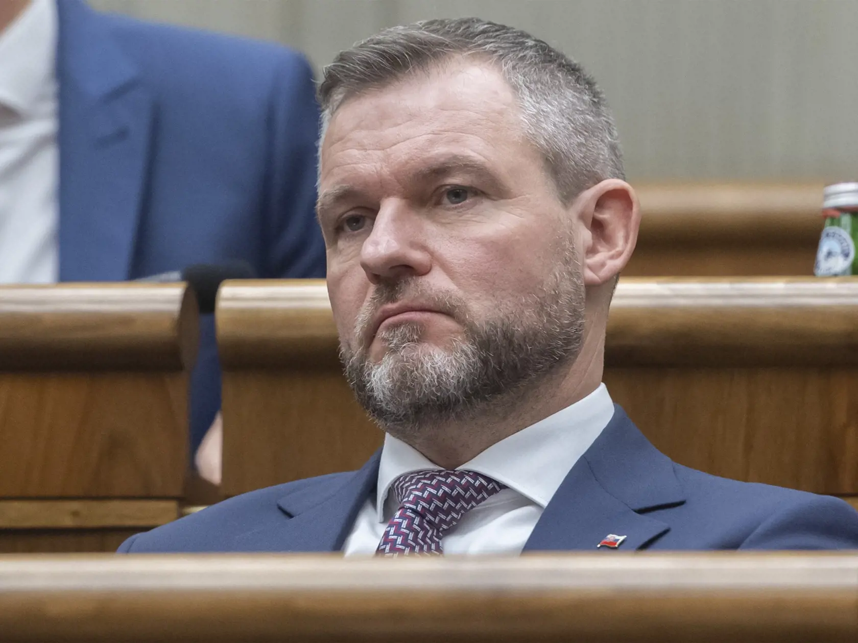 Poslanec NR SR Peter Pellegrini (nezaradený) počas rokovania mimoriadnej 79. schôdze parlamentu SR k návrhu na vyslovenie nedôvery vláde 8. decembra 2022 v Bratislave. FOTO TASR - Martin Baumann