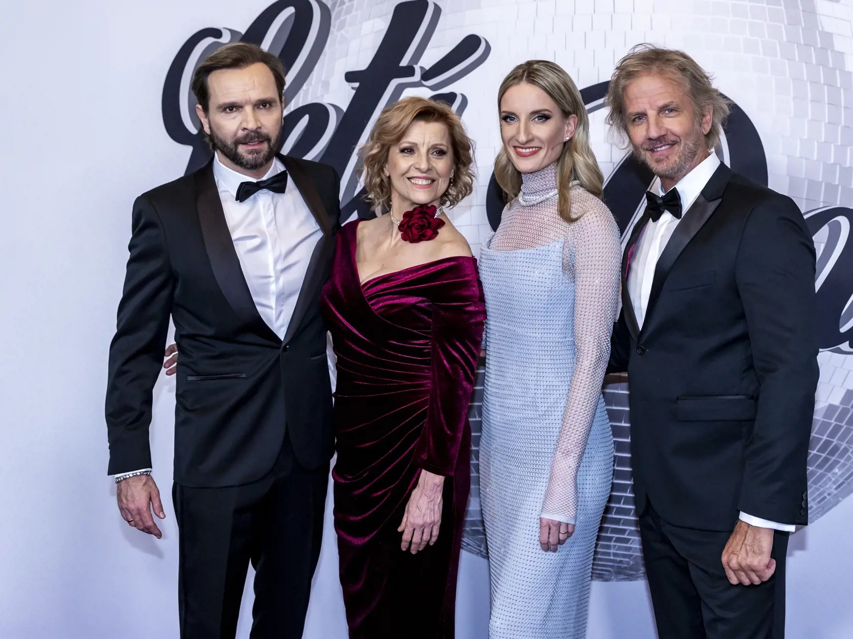 Premiéra tanečnej súťaže Let's Dance 2024. Na snímke je Ján Ďurovčík, Tatiana Drexter, Adela Vinczeová a Facundo Arana. 
