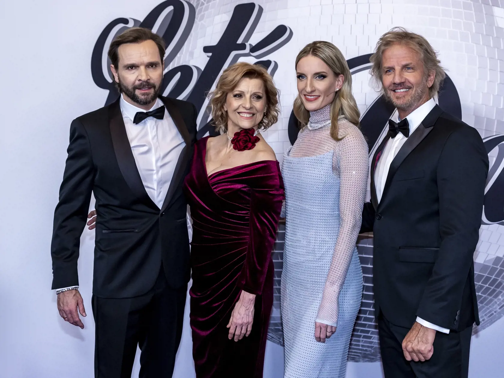Premiéra tanečnej súťaže Let's Dance 2024. Na snímke je Ján Ďurovčík, Tatiana Drexter, Adela Vinczeová a Facundo Arana. 