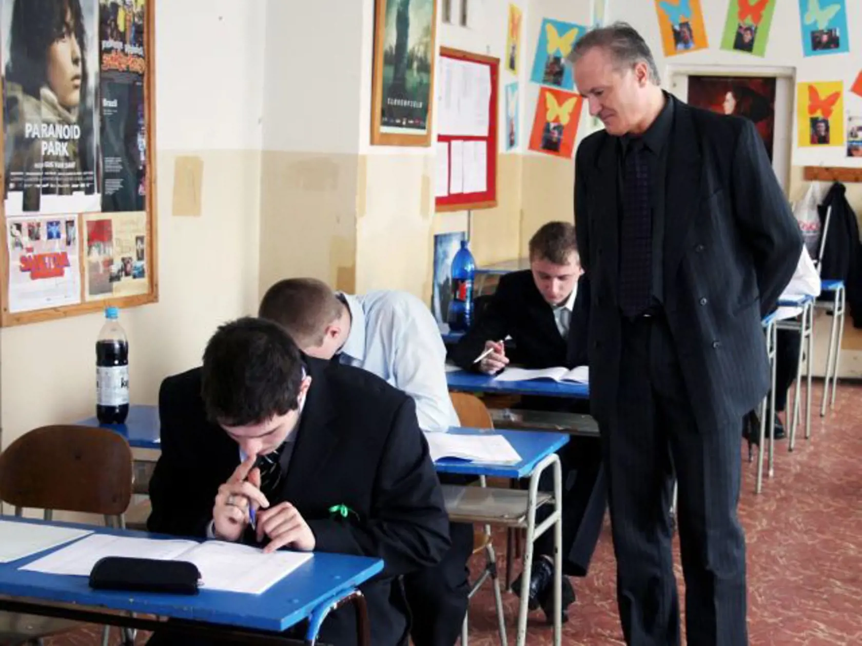 "Absolventi sa postupom času stále viac udomácňujú na trhu práce, čo potvrdzuje aj rastúca zamestnanosť. Napriek sťaženým podmienkam v čase vstupu na trh práce sa absolventský ročník 2019/2020 dokázal do značnej miery vyrovnať s vypuknutím pandémie," dodal spoluautor štúdie Matěj Bělín z ISP.