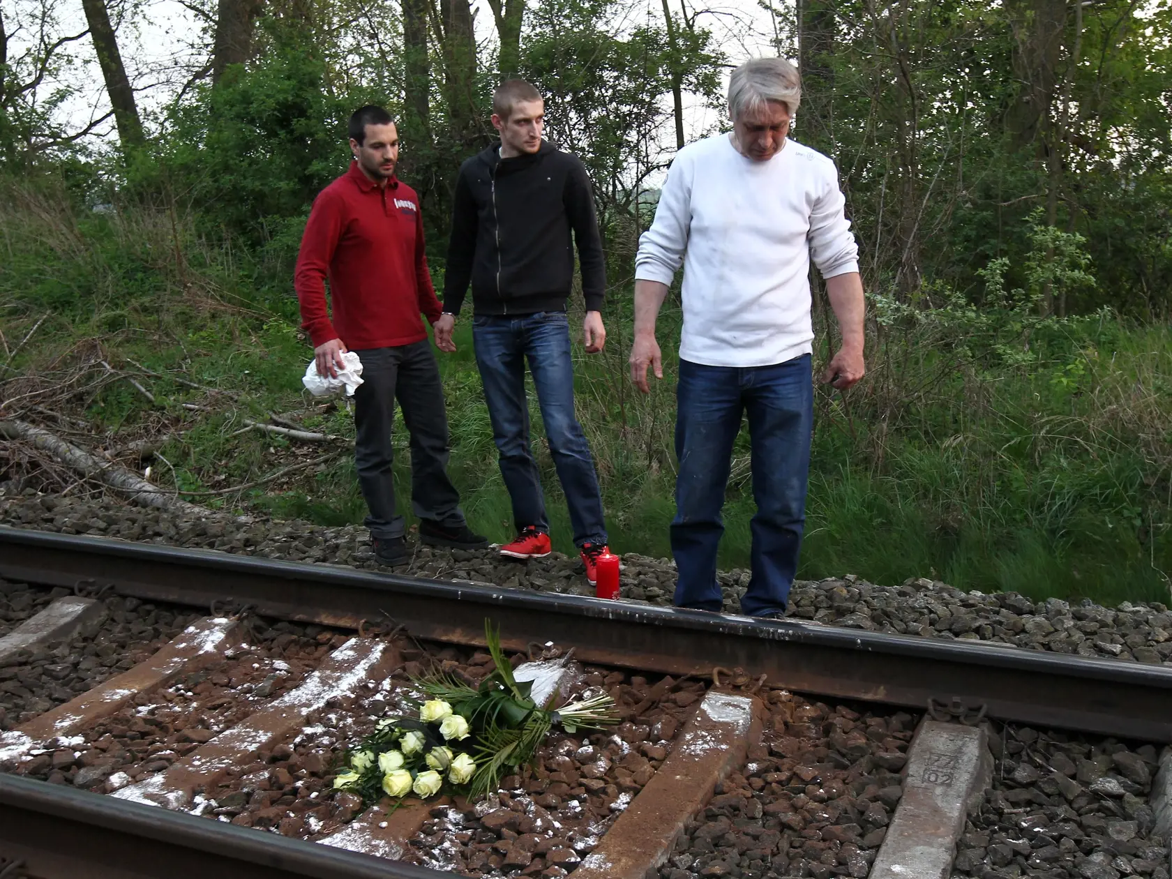 Vdovec Josef Rychtář pravidelne chodí na miesto nešťastia, kde Iveta dobrovoľne ukončila svoj život.