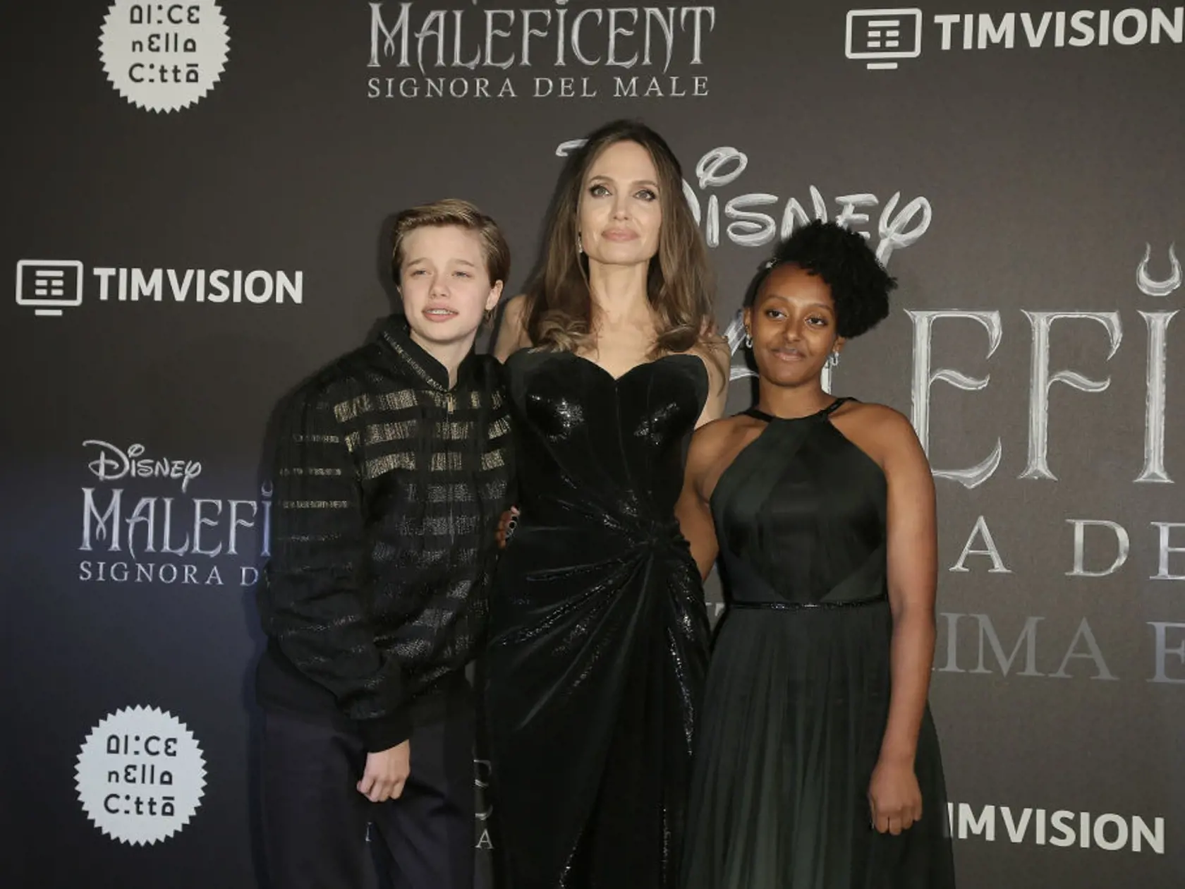 Angelina Jolie s deťmi Shiloh a Zaharou