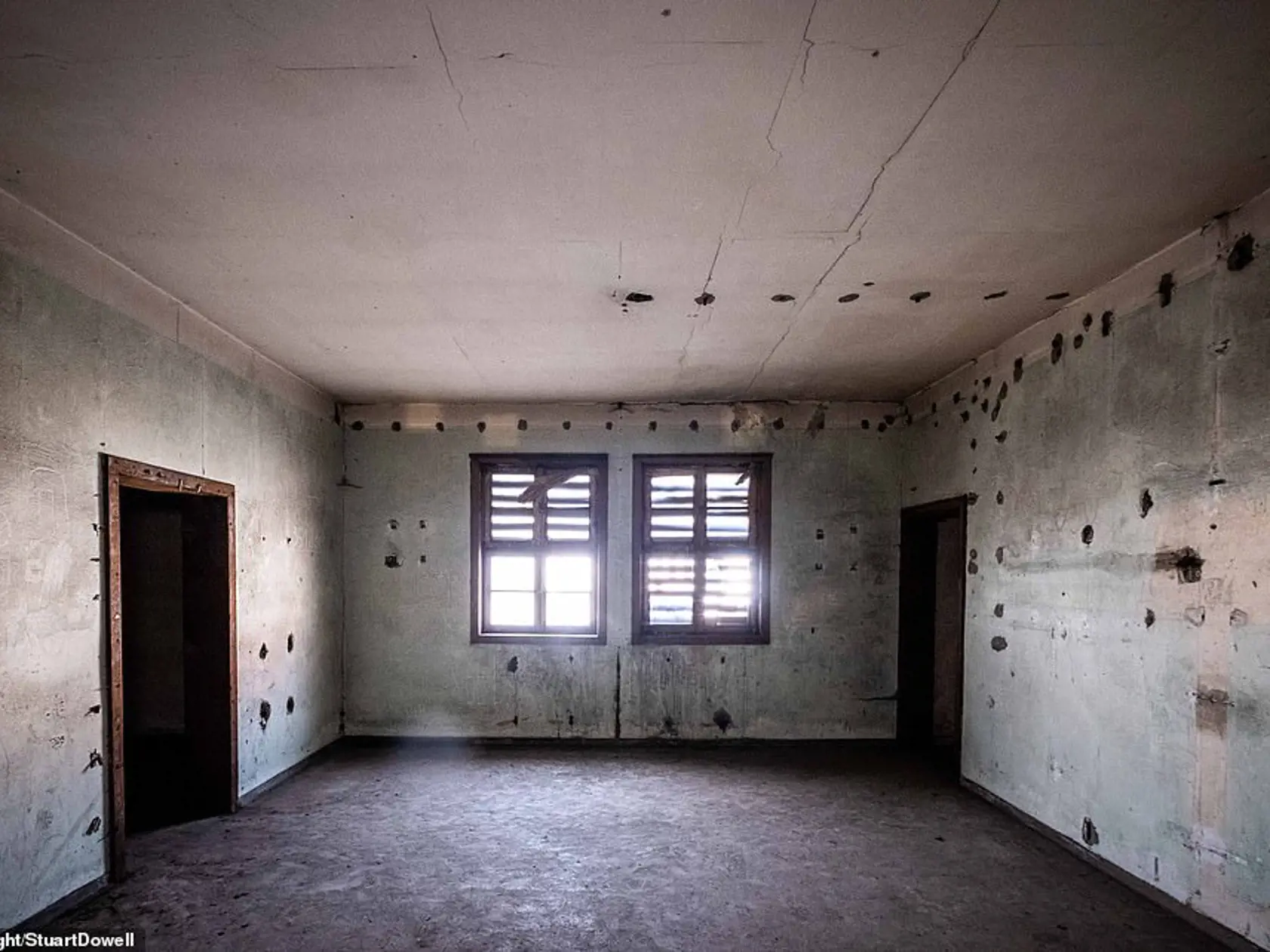 Drevená táborová kuchyňa a budova jedálne SS známa ako Kameradschaftsheim der Waffen SS KL. Na budove sa začalo pracovať v roku 1941, keď sa Osvienčim rozširoval.