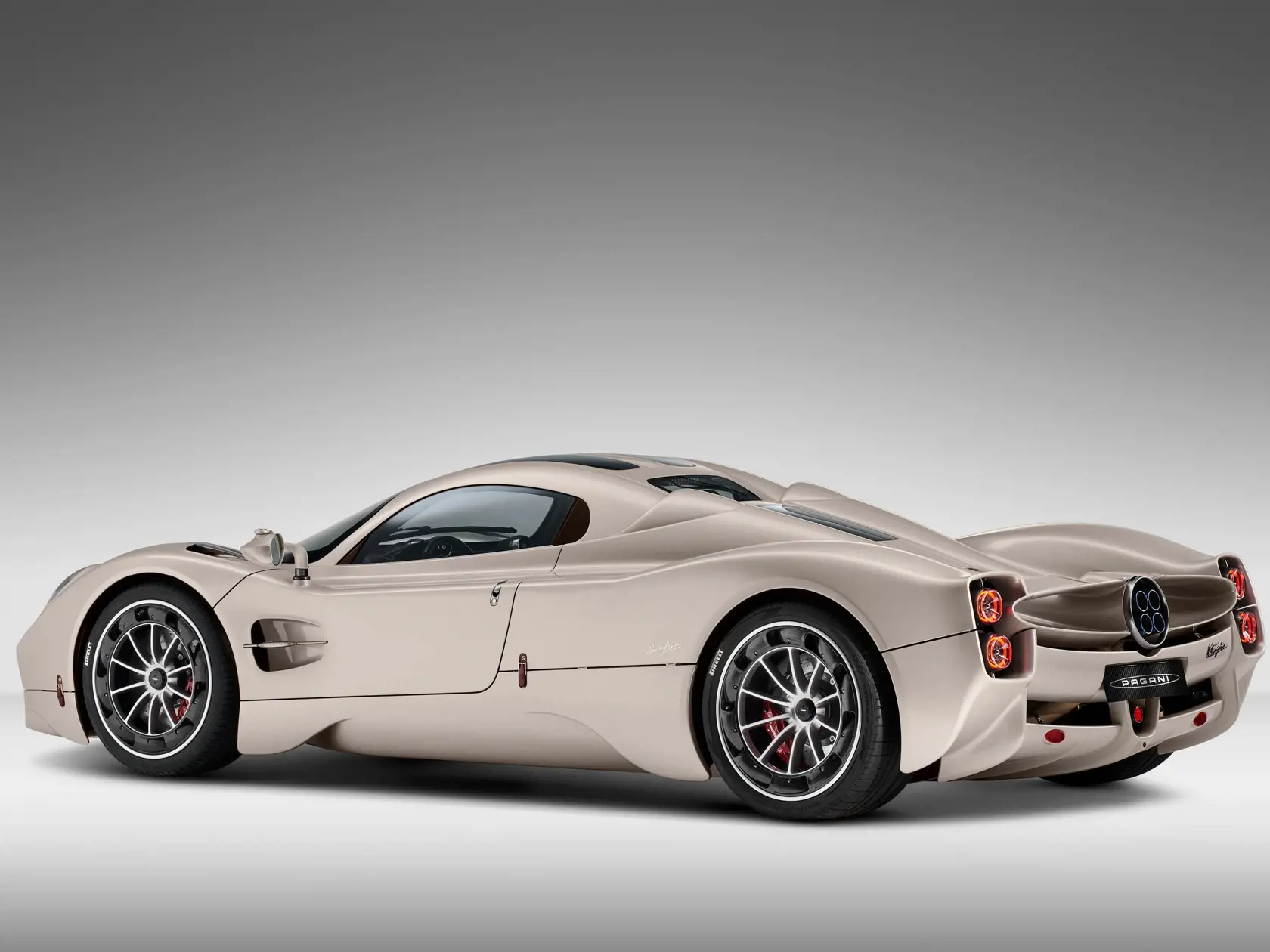 Pagani Utopia