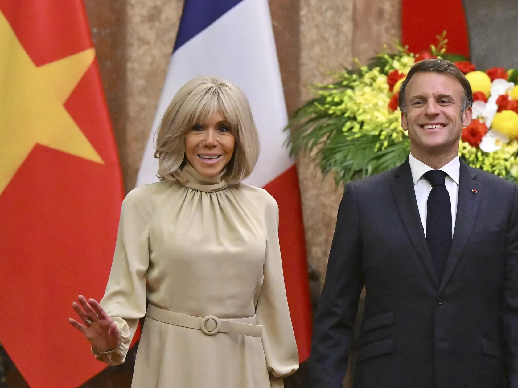 Francúzsky prezident Emmanuel Macron počas návštevy Vietnamu.
