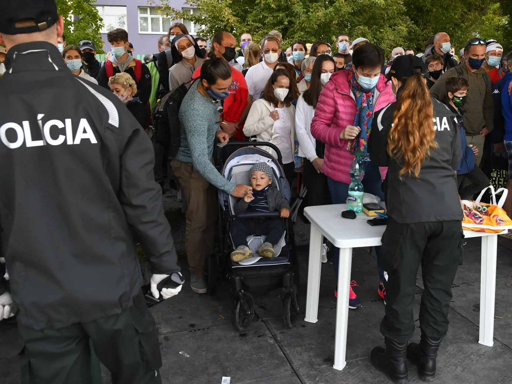 V nedeľu 12. septembra 2021 pricestoval na oficiálnu návštevu Slovenska pápež František. Počas návštevy, ktorá potrvá do 15. septembra Svätý Otec zavíta do Bratislavy, Košíc, Prešova a Šaštína. Stretne sa s troma najvyššími ústavnými činiteľmi, ale aj zástupcami židovskej či rómskej komunity. V Šaštíne je na programe svätá omša s homíliou Svätého Otca. Návšteva, ktorej mottom je “ S Máriou a Jozefom na ceste za Ježišom” je prvou cestou pápeža Františka na Slovensko.