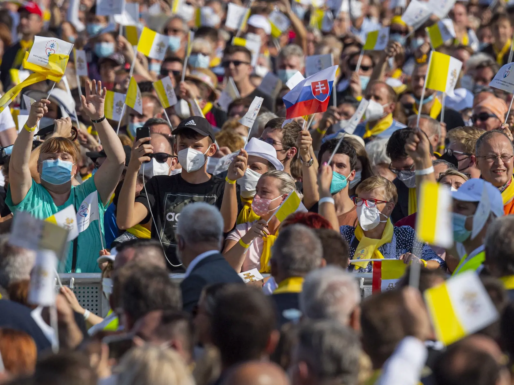 Na snímke Božská liturgia svätého Jána Zlatoústeho, ktorej predsedá Svätý Otec na priestranstve pred mestskou športovou halou - homília Svätého Otca v Prešove 14. septembra 2021. FOTO TASR
