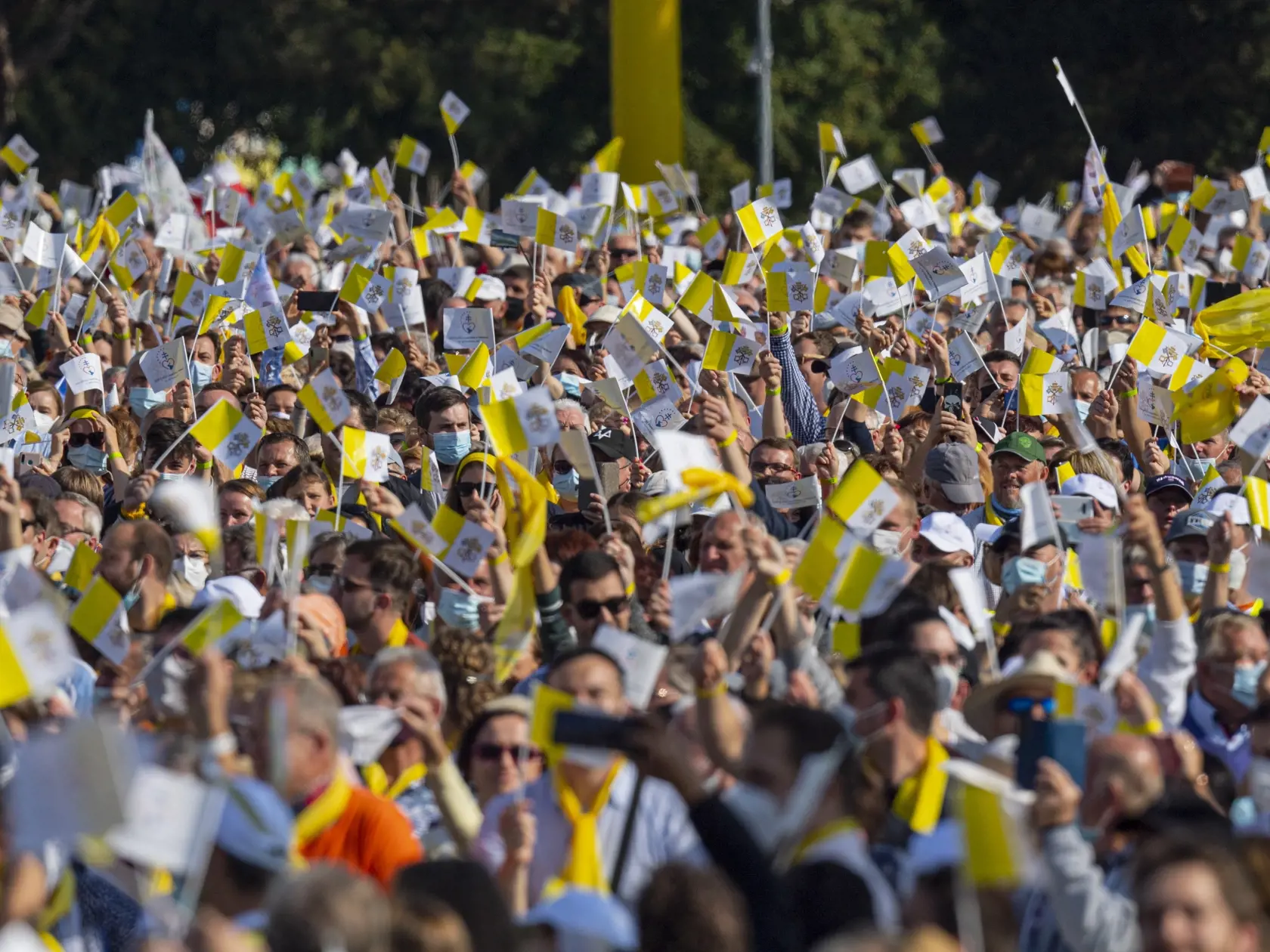 Na snímke Božská liturgia svätého Jána Zlatoústeho, ktorej predsedá Svätý Otec na priestranstve pred mestskou športovou halou - homília Svätého Otca v Prešove 14. septembra 2021. FOTO TASR