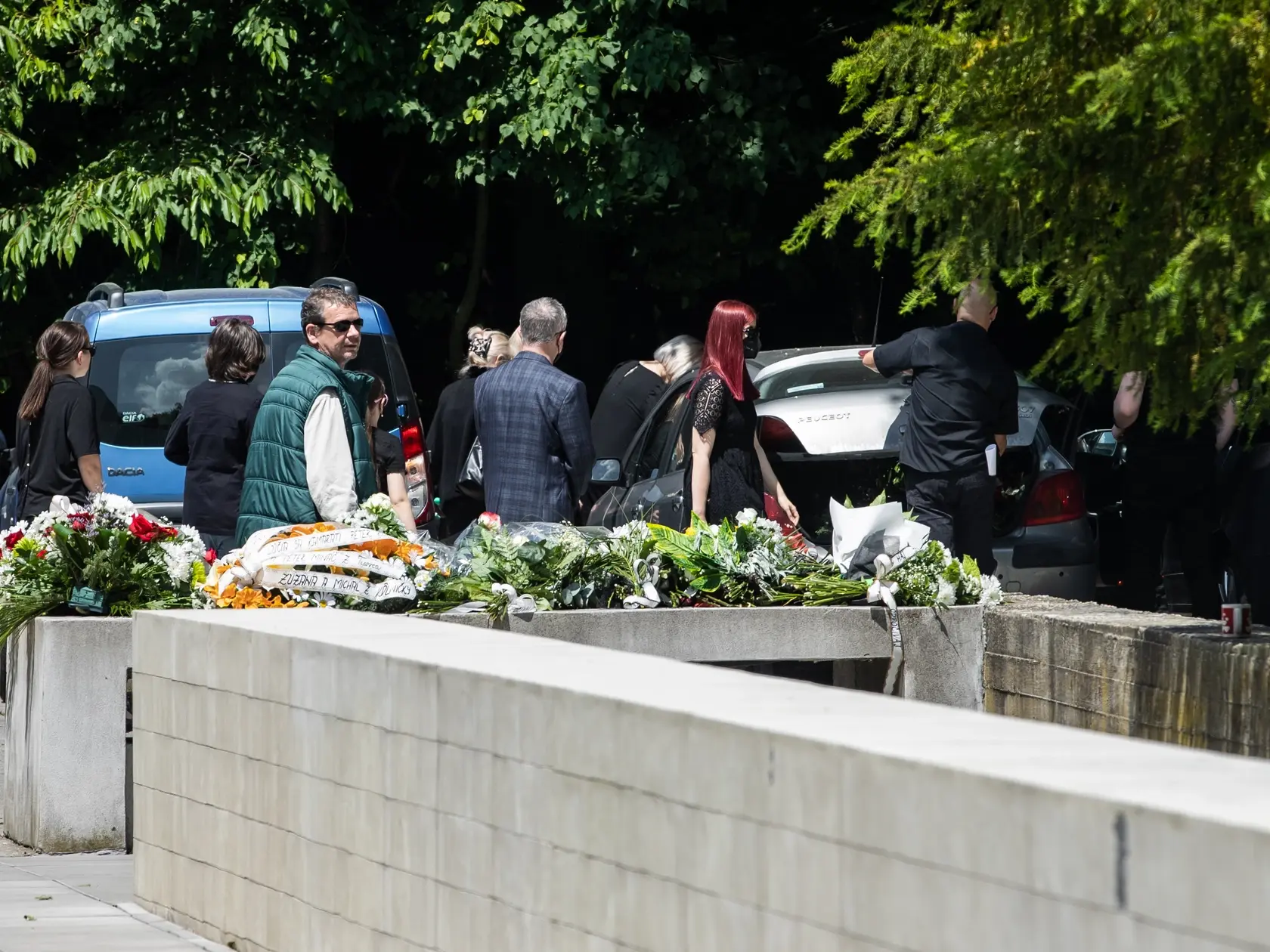 Posledná rozlúčka s Julom Viršíkom v bratislavskom Krematóriu. Na snímke Nina Viršíková.