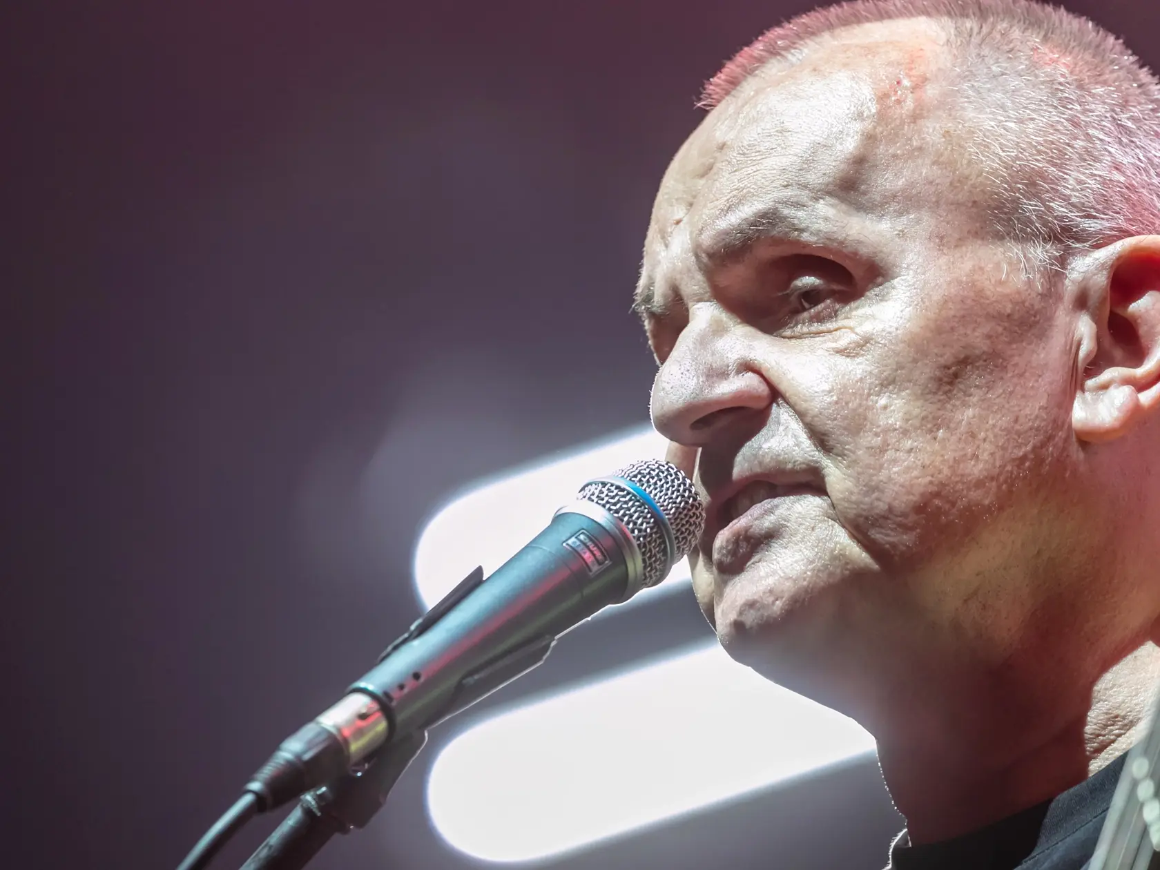 Na snímke vypredaný koncert skupiny Elán, ktorý sa konal na zimnom štadióne Ondreja Nepelu v Bratislave. 