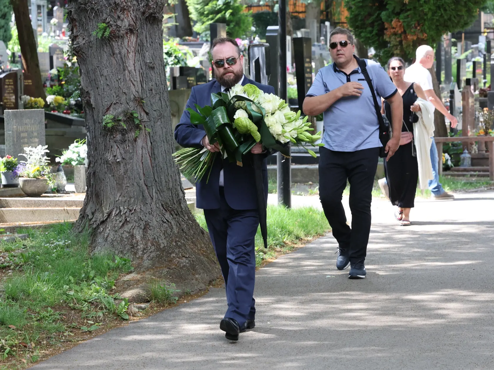 Pohreb Jozefa Majského v Slávičom údolí. Rozlúčiť sa prišli desiatky ľudí.
